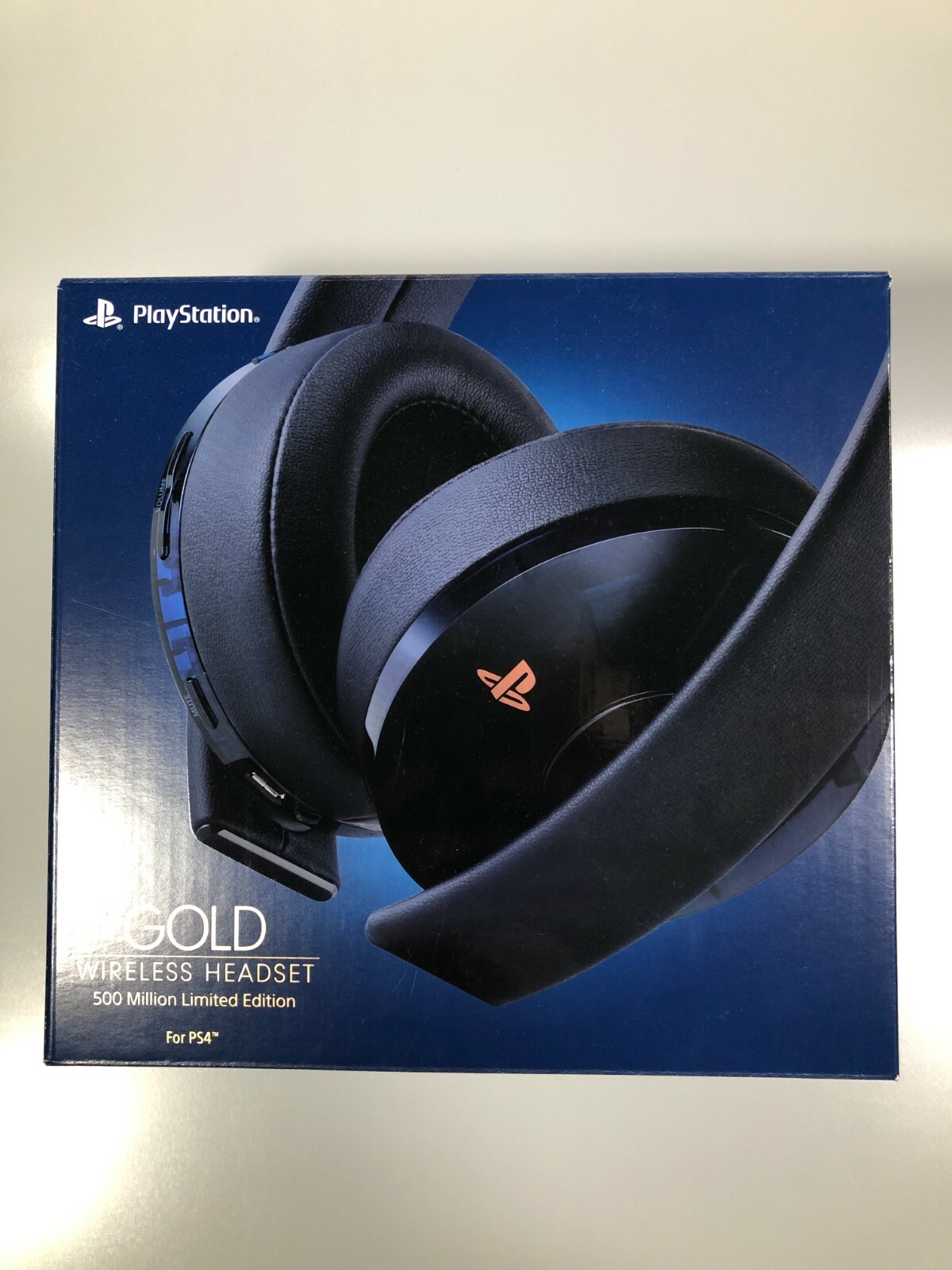 Sony 500 Million Limited Edition Gold Wireless Headset and Controller – NEW