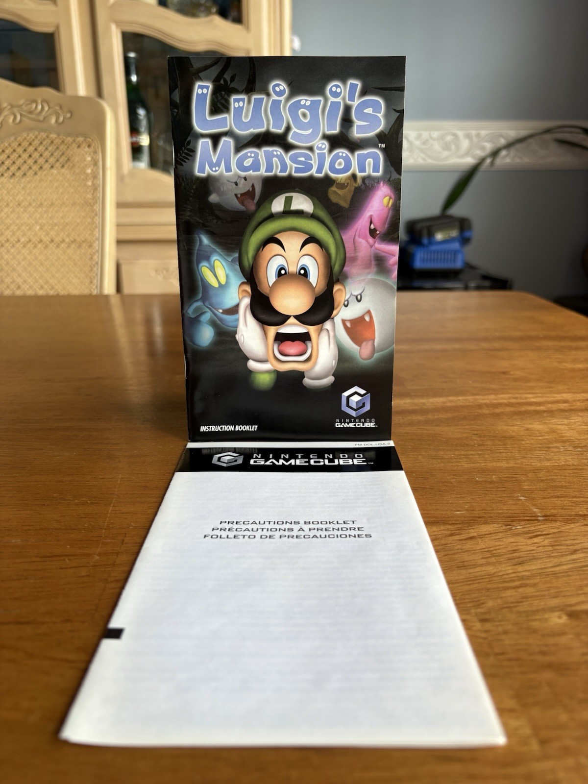 Luigi’s Mansion Manual Only Nintendo GameCube (NO GAME , NO CASE) [ Near Mint ]