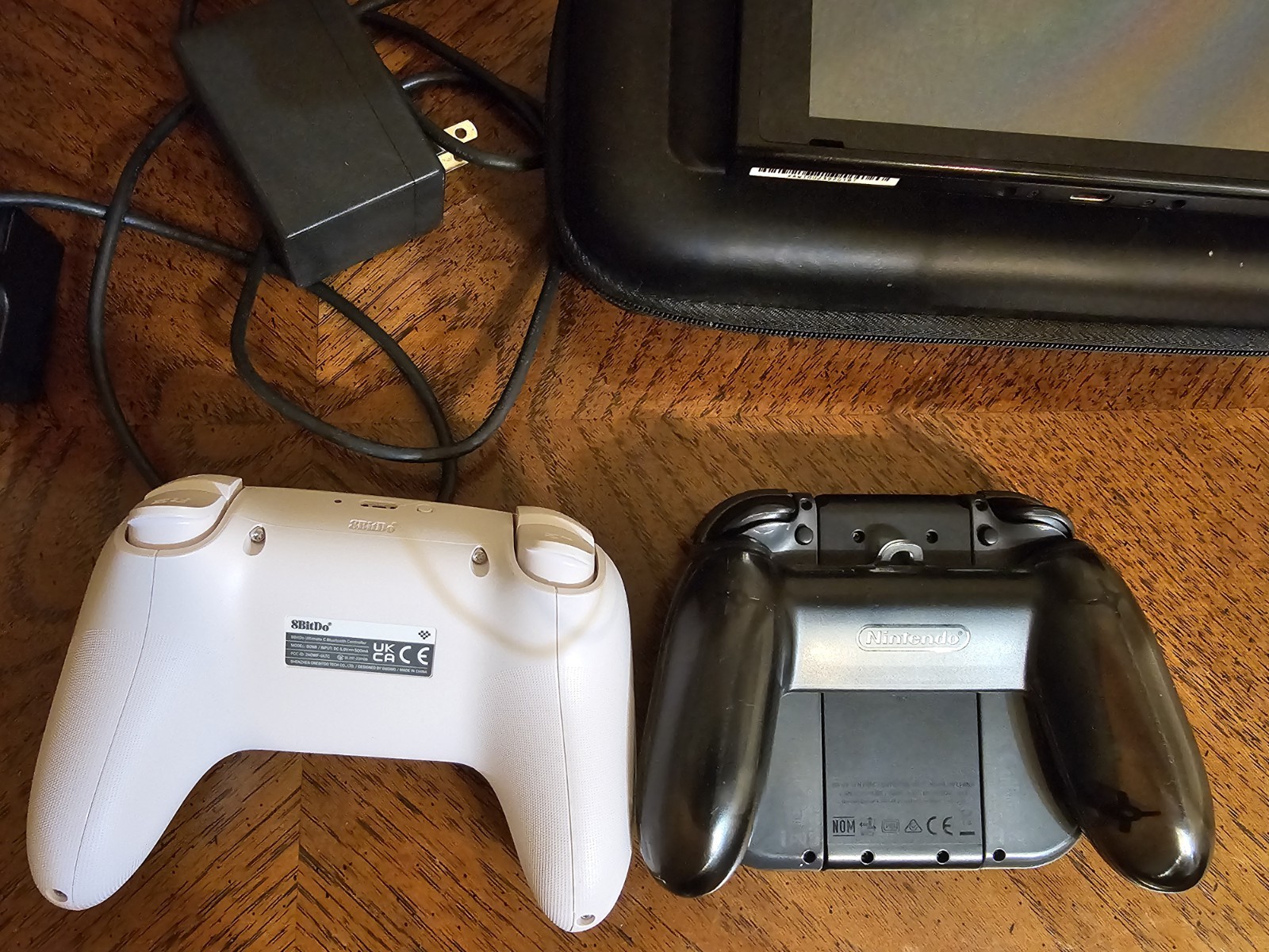 Nintendo Switch Console HAC-001 w/ Accessories – USED GOOD CONDITION