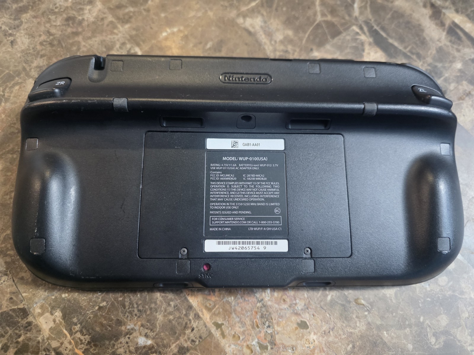 Nintendo Wii U GamePad (Screenpad) W/ charger and base
