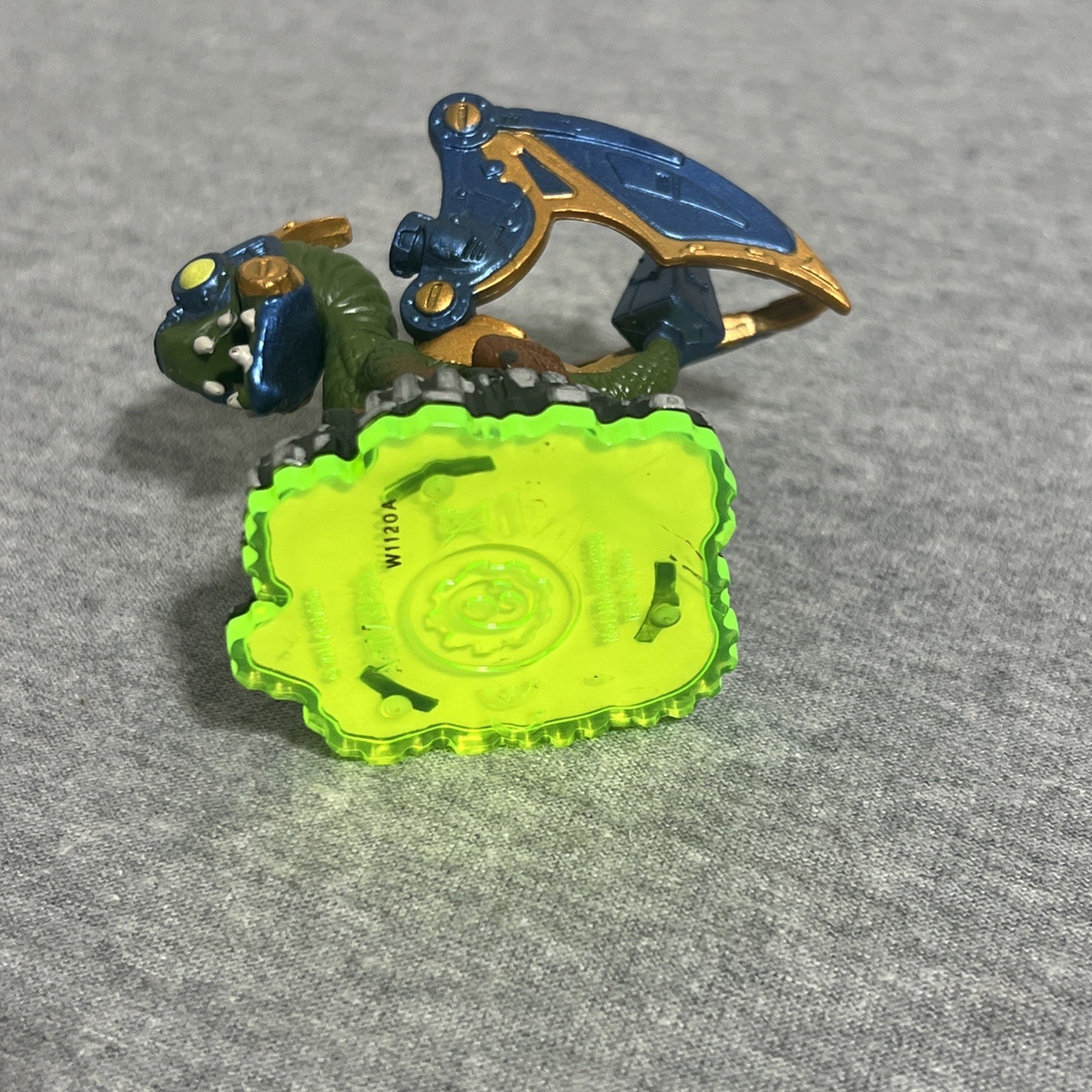 Highlanders Lot 3 Spyro Adventure Robot Dragon Drill Sergeant 1 Giants Tree Rex