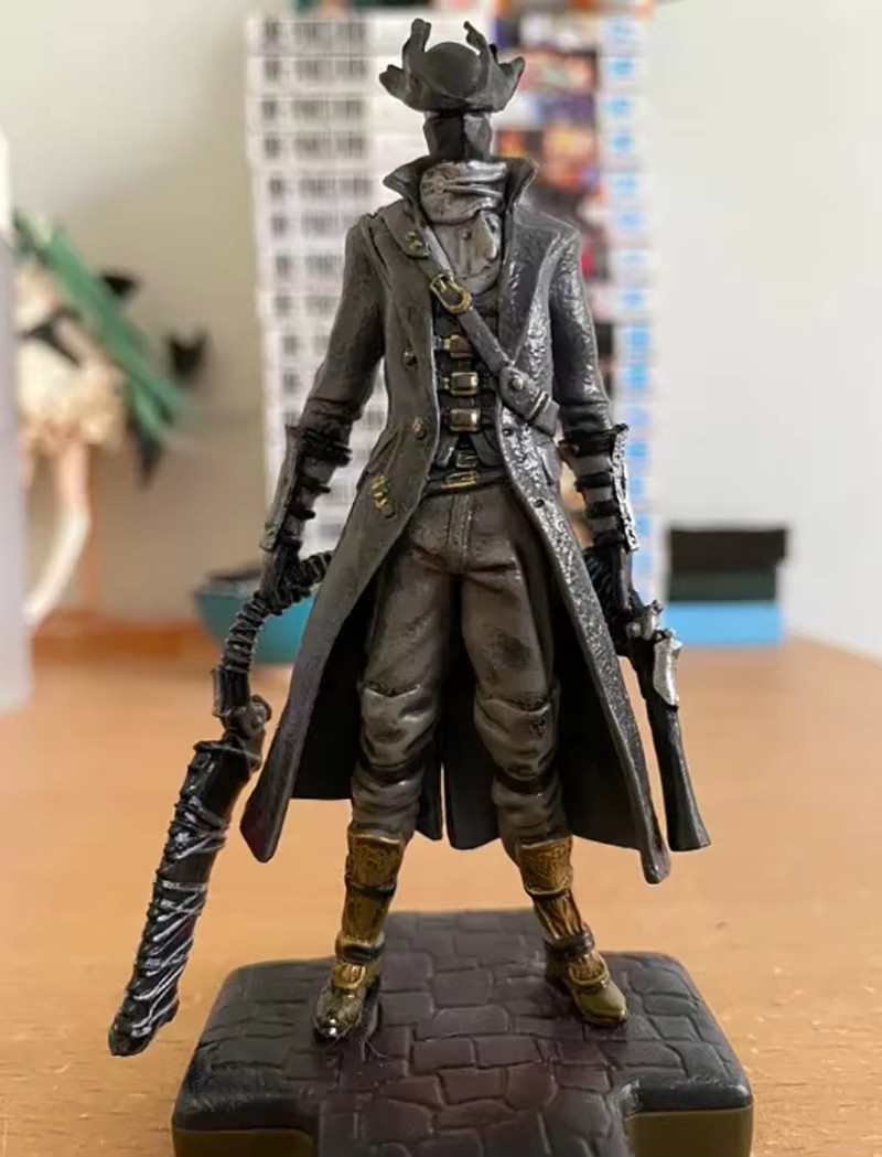 The Hunter Bloodborne Action Figure The Old Hunters PVC Dark Souls From Software