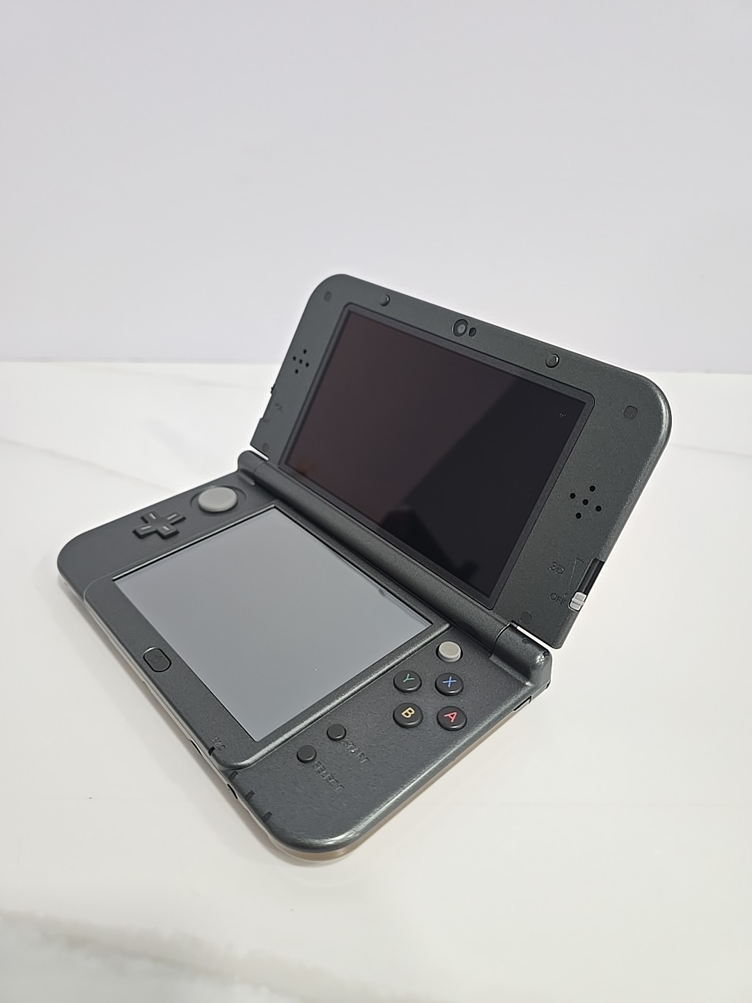 Nintendo New 3DS XL Hyrule Gold Edition Handheld System CIB w/ AR Cards & Manual