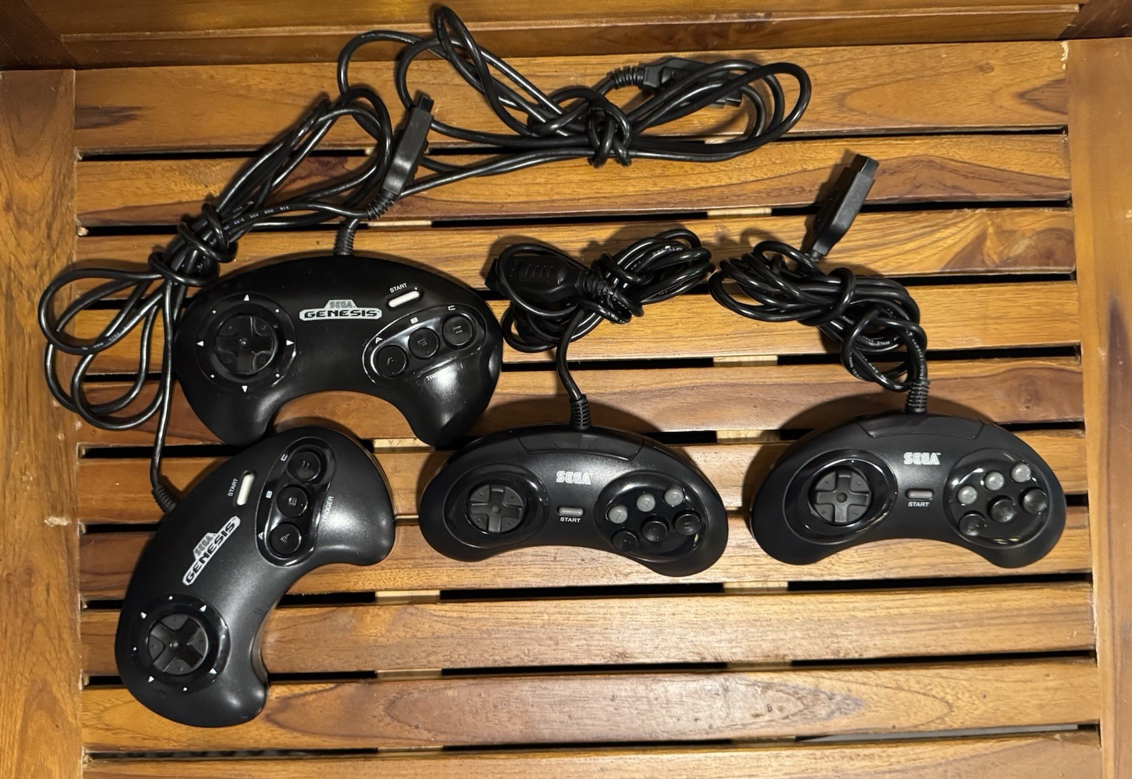 SEGA Genesis 2 Console 4 Controllers Power Adapter Sonic Collectibles & 2 Games