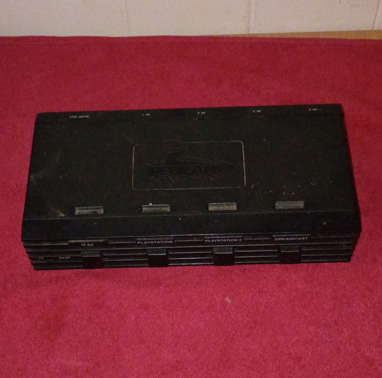 Pelican Multi-Platform AV/RF Switch Box for N64 PS1 PS2 Dreamcast Black Parts