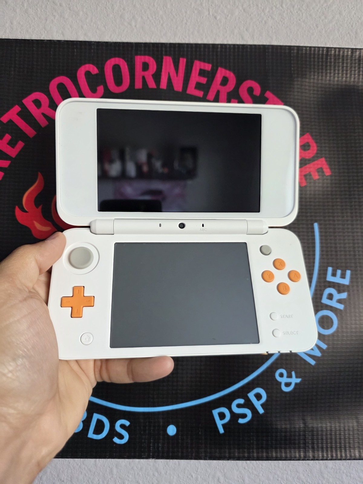 Nintendo New 2DS XL Console White/Orange FAST SHIPPING