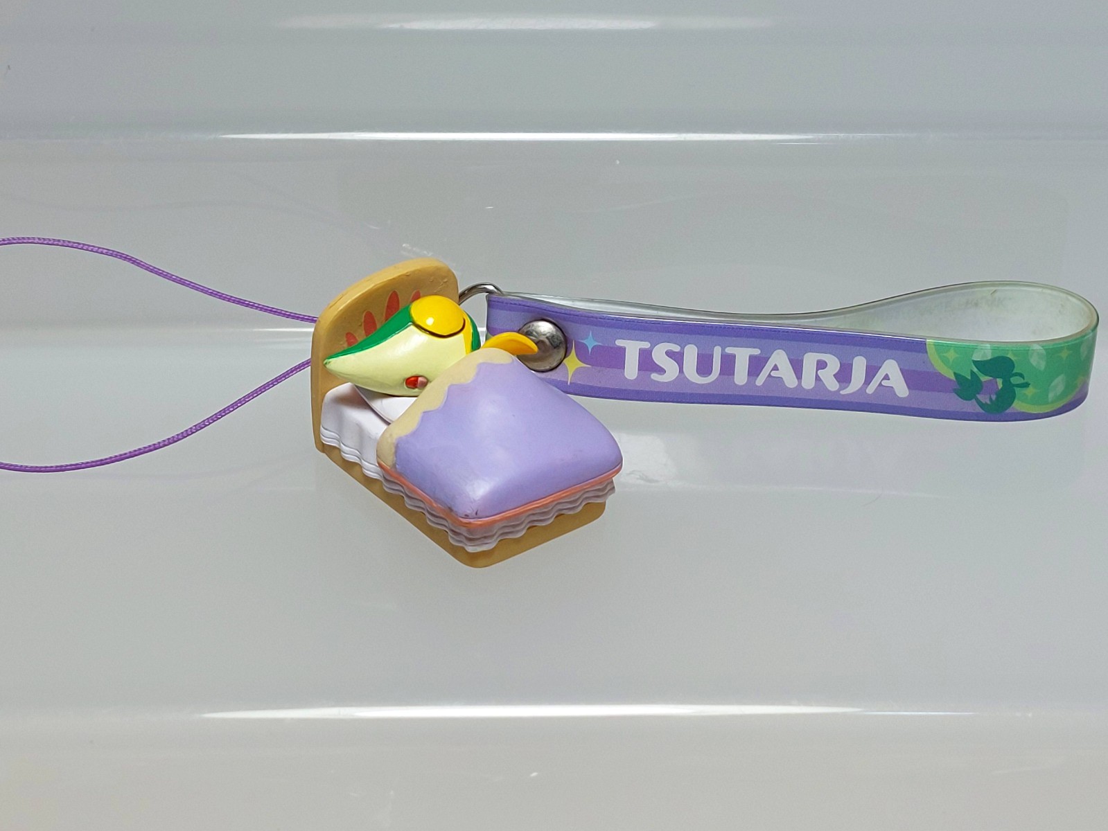 Pokemon Center Japan 2010 Pokémon Dream Snivy Tsutarja Figure Charm Strap 0.8in