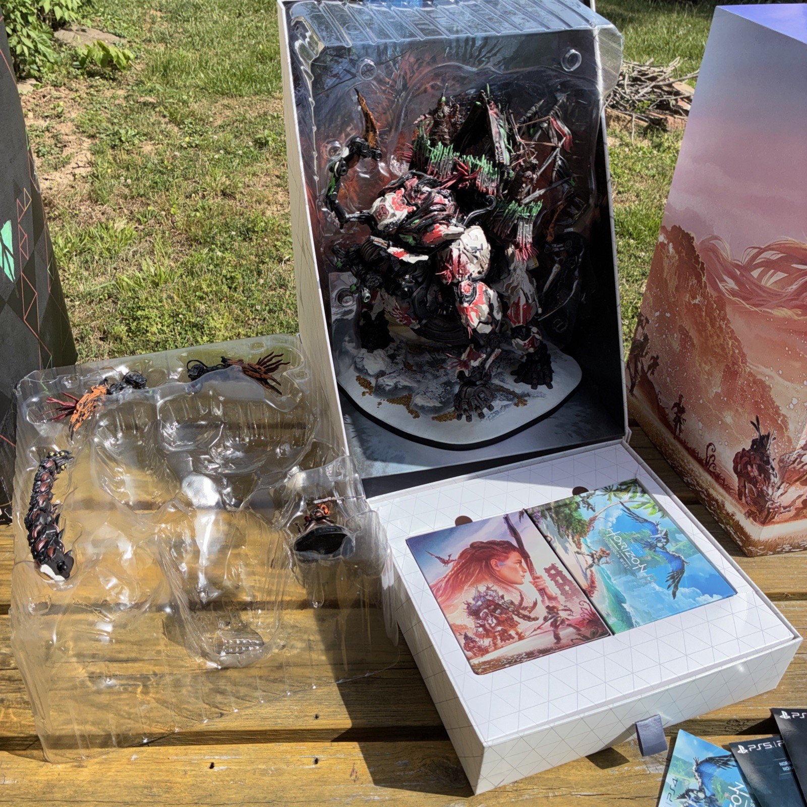 PS5 Horizon Forbidden West Regalla Edition – Statue & Collectibles – NO GAME