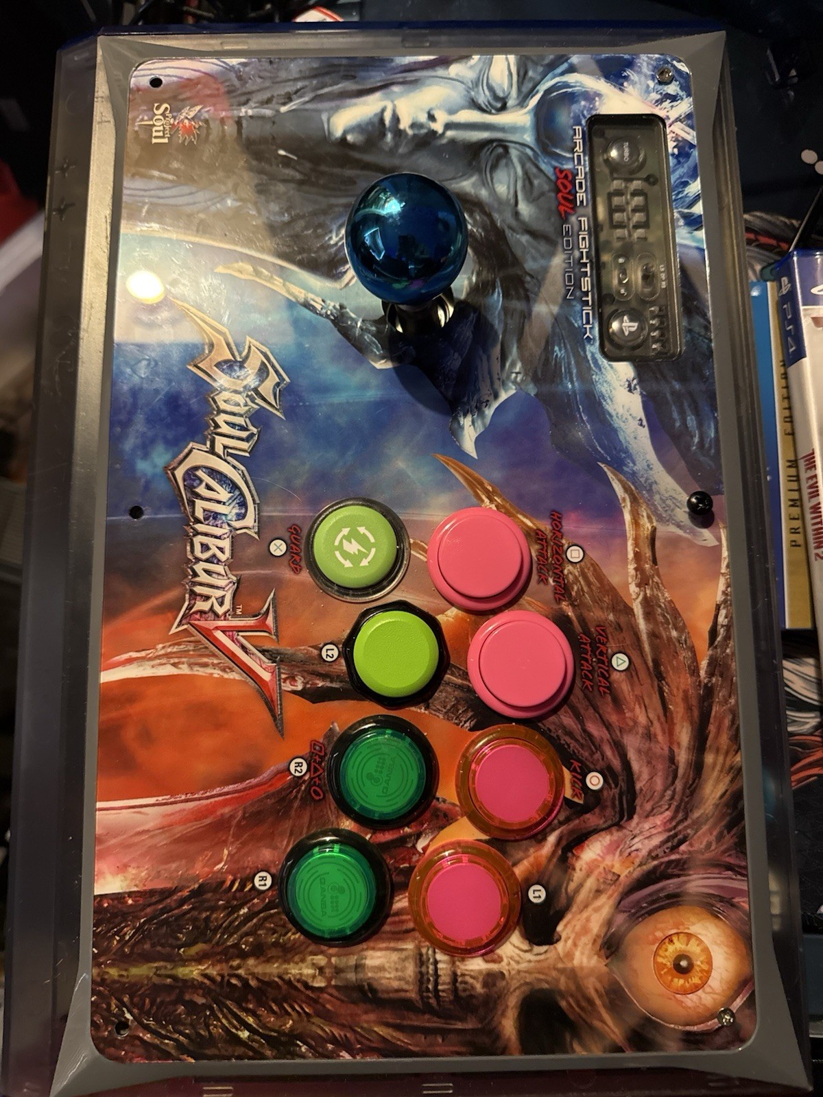 Mad Catz SoulCalibur V , Crown bubblegum buttons, Qanba gravity detach lever