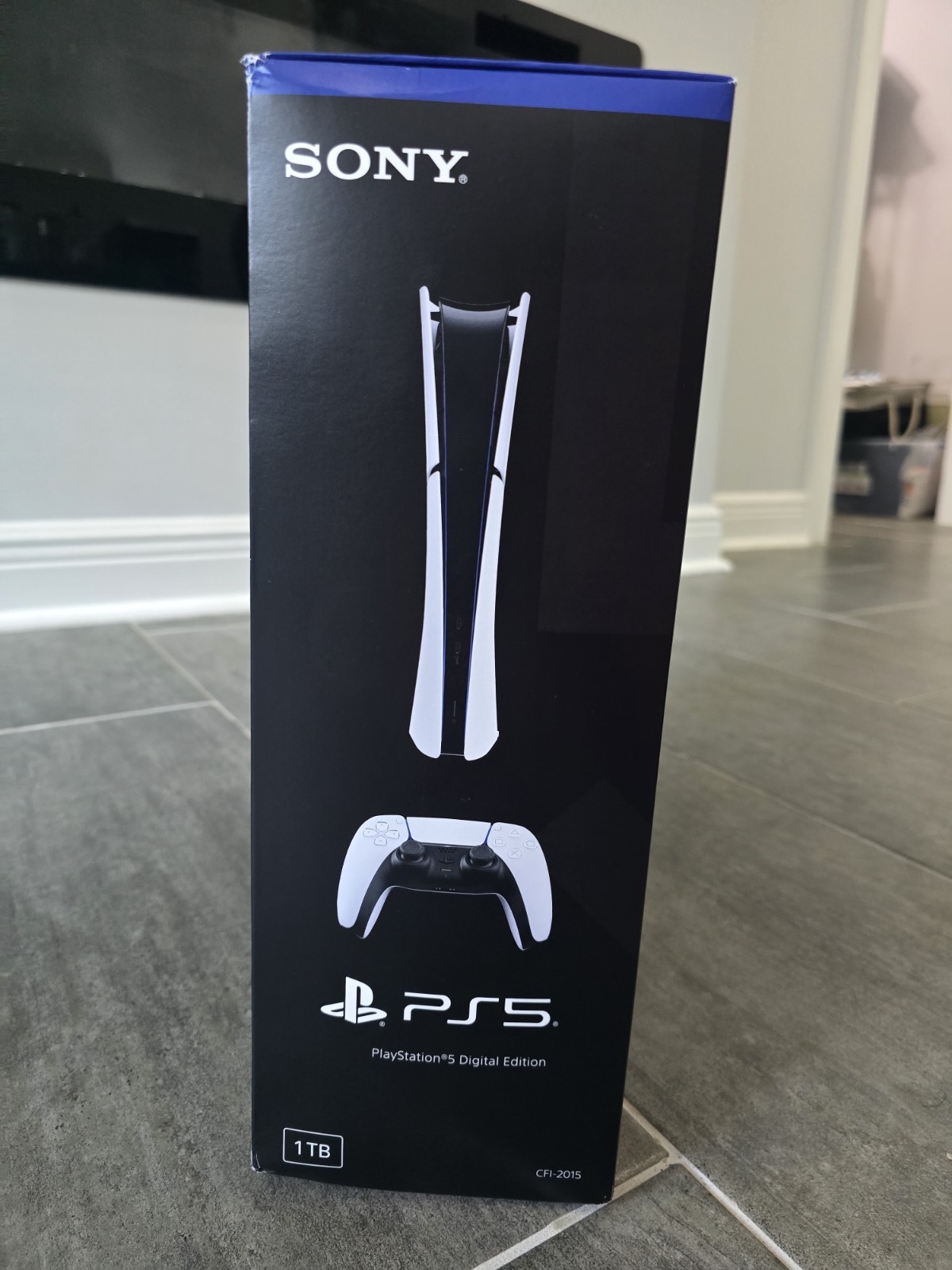 Sony PlayStation 5 Digital Console 1TB 4K HDR Disc-Free CFI-2015. SEALED IN BOX
