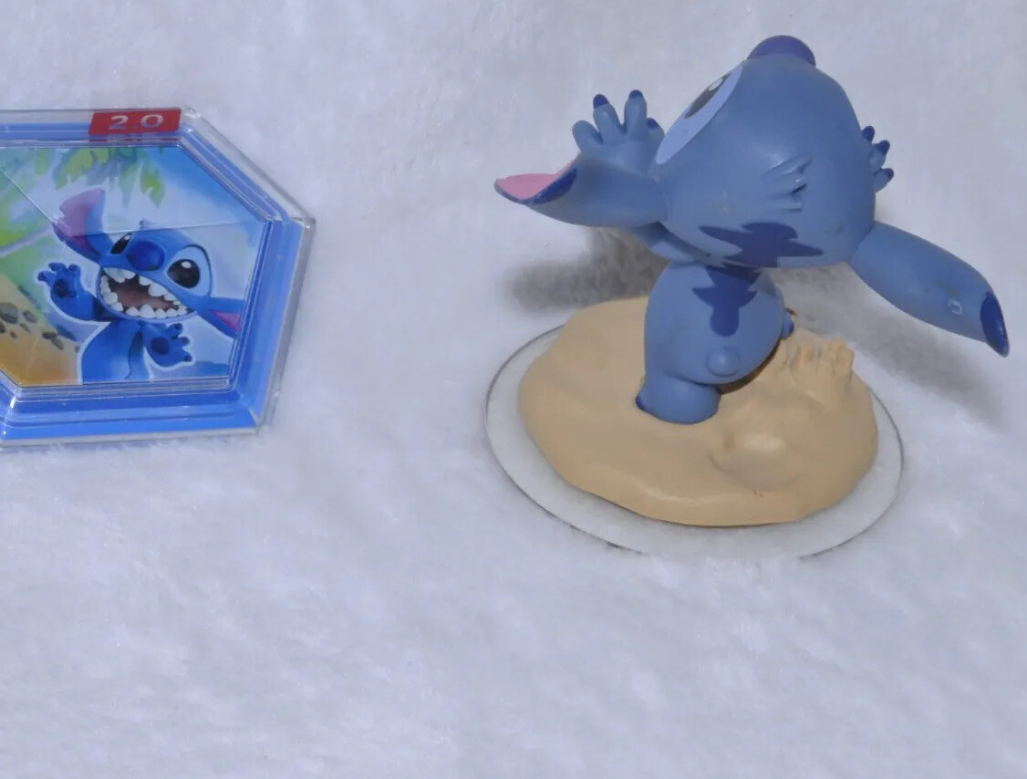 Disney Infinity 2.0 STITCH &- MERIDA Figures with power discs!