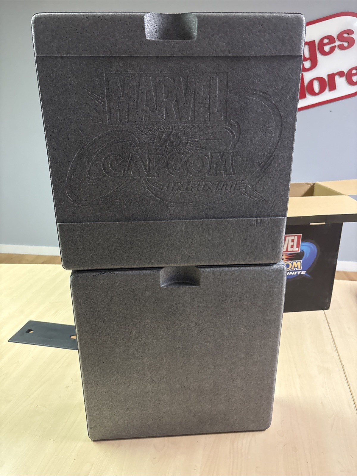 MARVEL VS. CAPCOM INFINITE COLLECTORS EDITION BOX/STYROFOAM ONLY-NO FIGURES/GAME