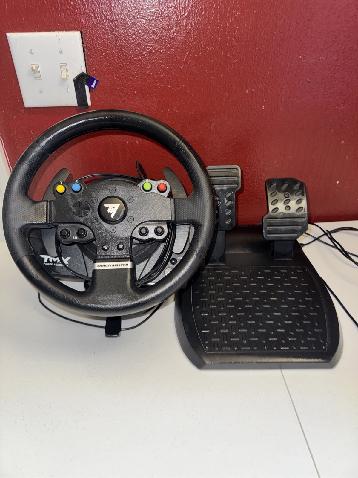 Thrustmaster TMX Force Feedback Racing Wheel for Xbox One, Pedals, Black