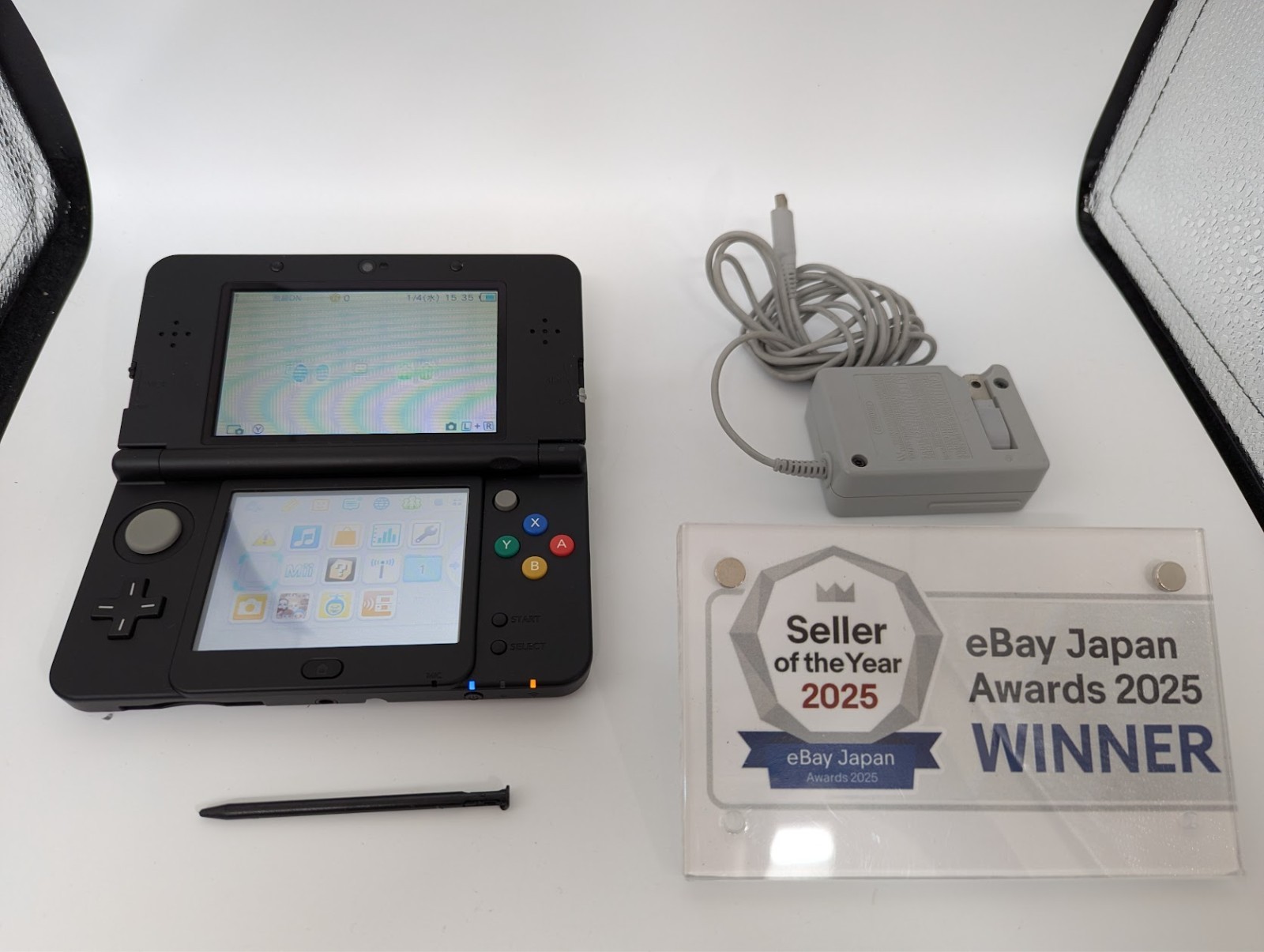B522 Nintendo new 3DS console Black Japan w/pen plate adapter