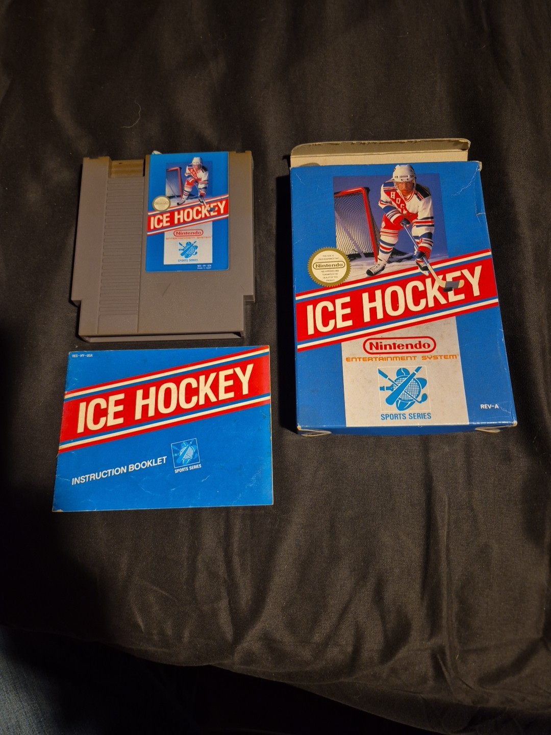 Ice Hockey Complete in Box (CIB) for Nintendo NES 1988 Tested