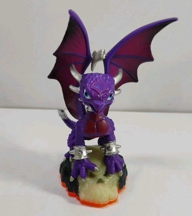Activision Skylanders Giants 8 Figure Lot