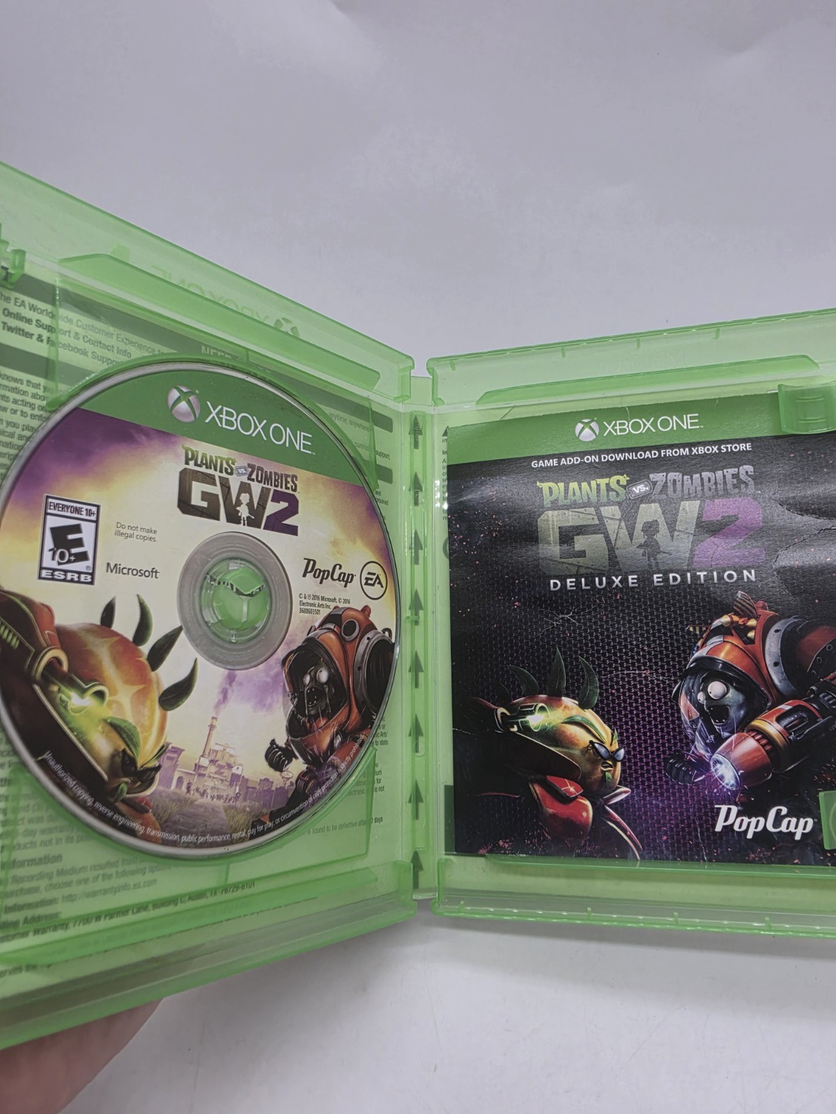 Plants vs. Zombies: Garden Warfare 2 Deluxe Edition Cib Complete Mint Tested