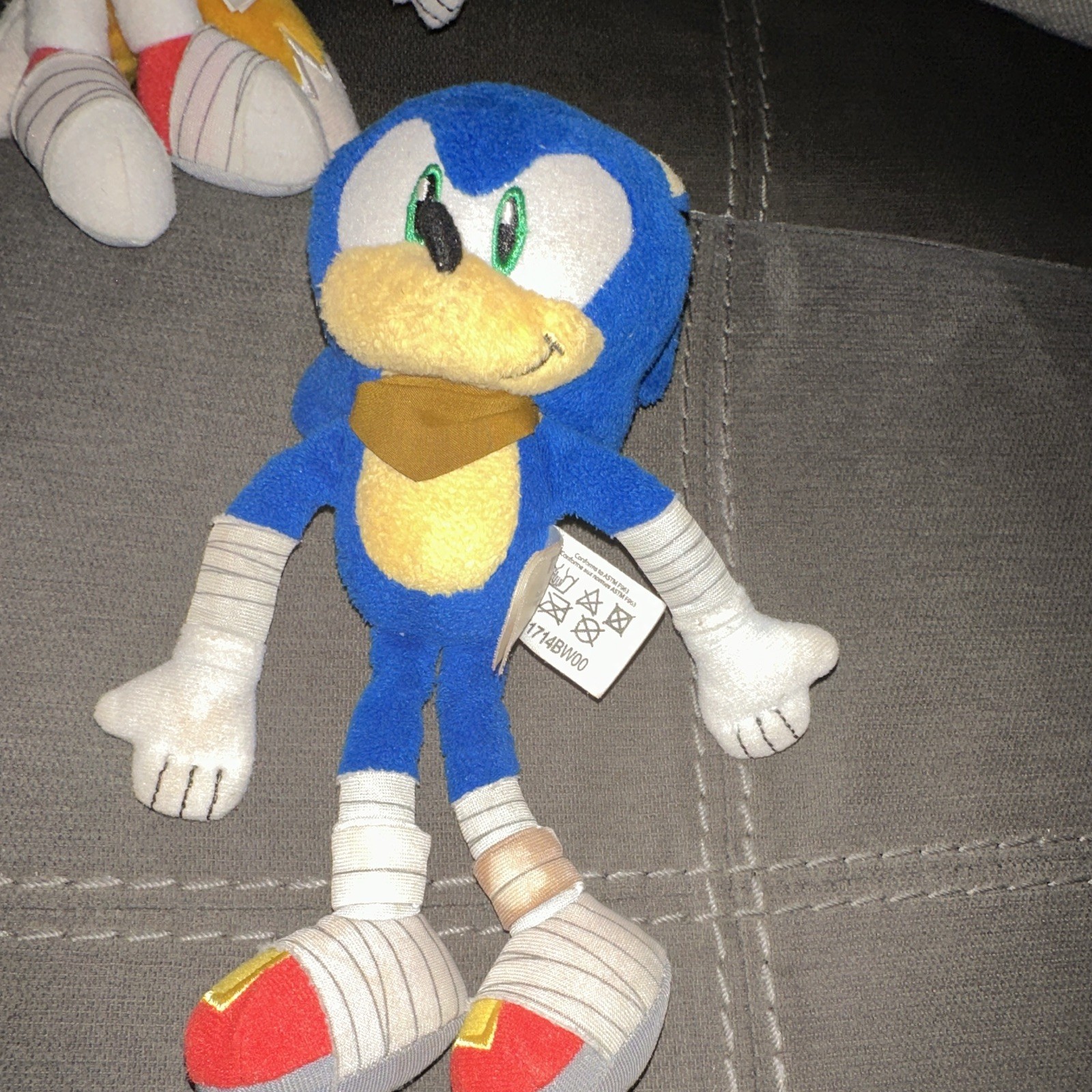 TOMY Sonic Boom Sonic & Tails Plush Dolls Lot of 2 2014 T22301 T22302
