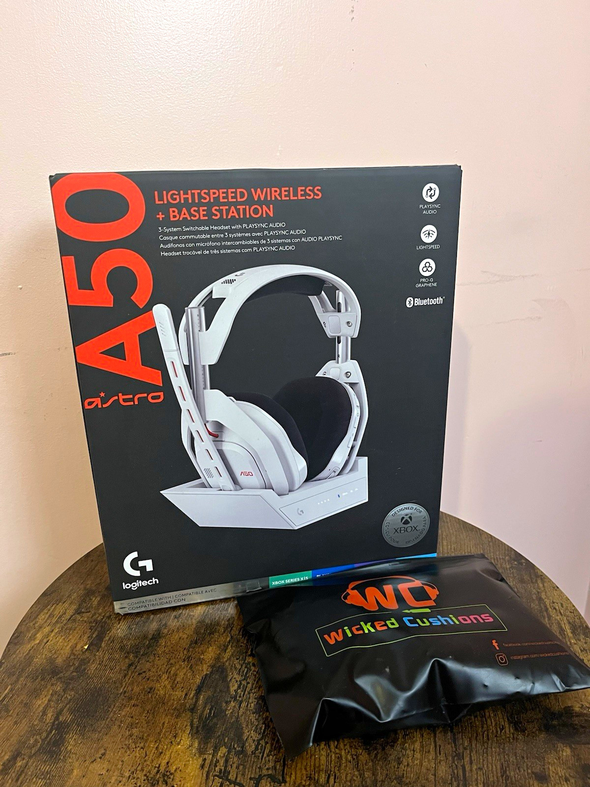 ASTRO A50 Gen 5 White Gaming Headset + Base Station + WC StealthZ Earpads