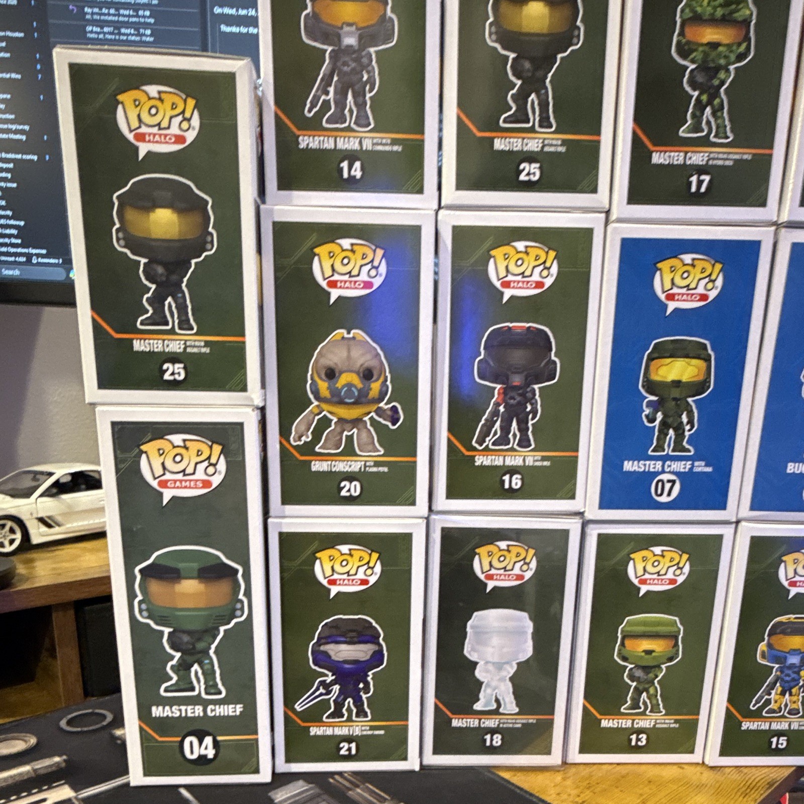Funko Pop! Halo Vinyl Figure Lot Glows in Dark Master Chief Buck Weapon Escharum