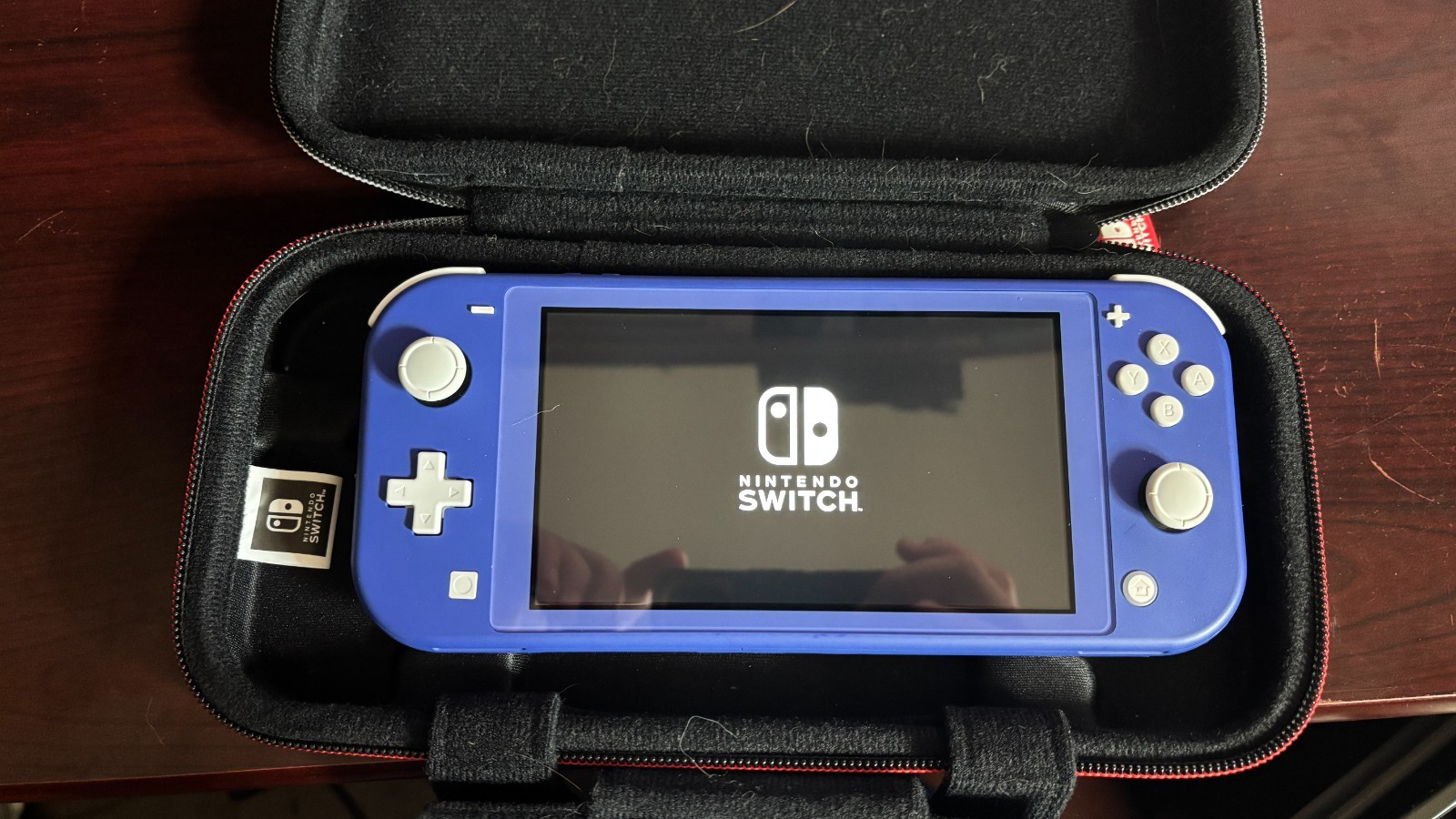 Nintendo Switch light – 32GB + mariokart 8 Deluxe game