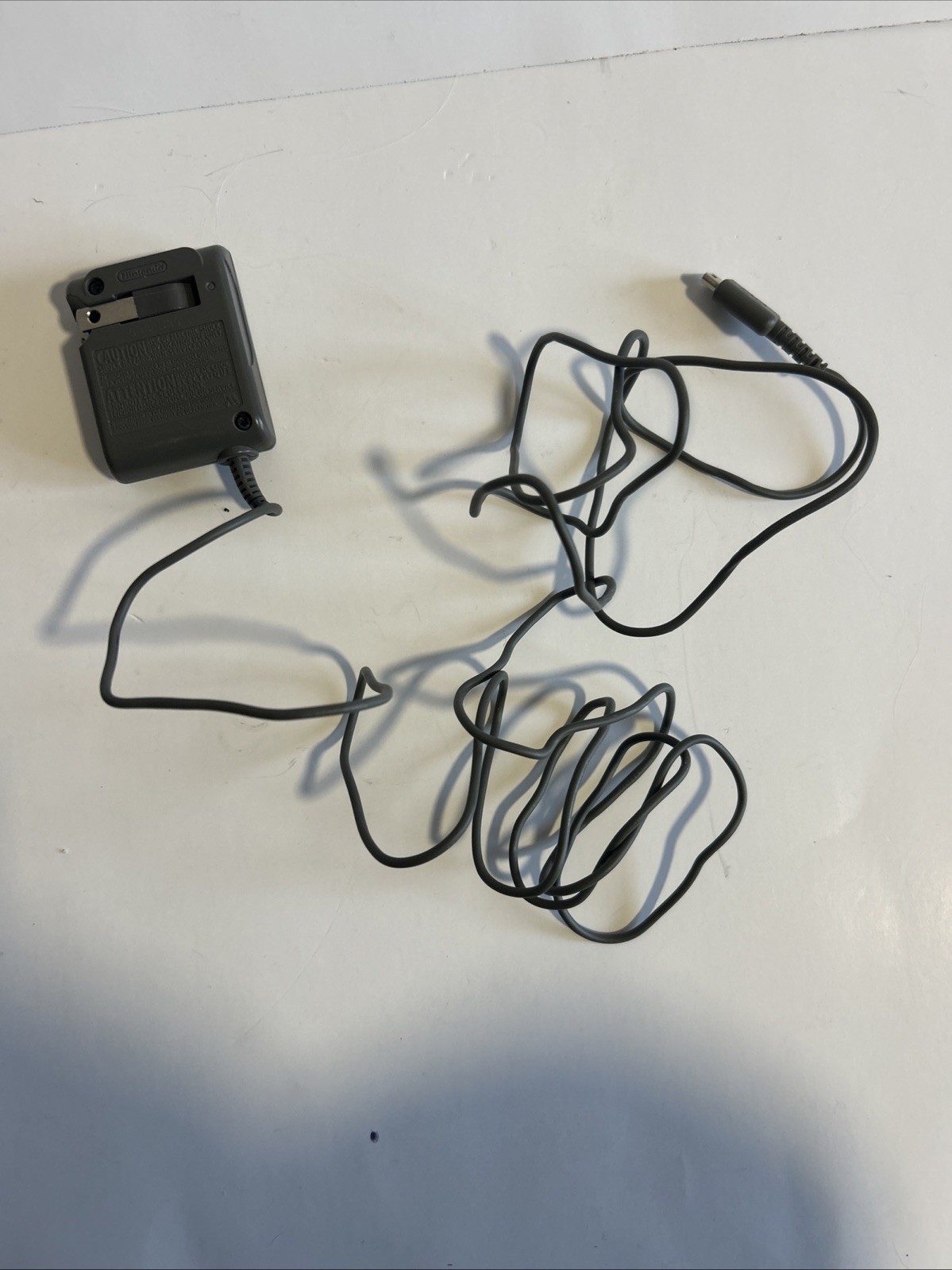 Nintendo AC Adapter USG -002 (USA) AC120V 60Hz 4W DC 5.2V 450mA C3CFU30 USG-001