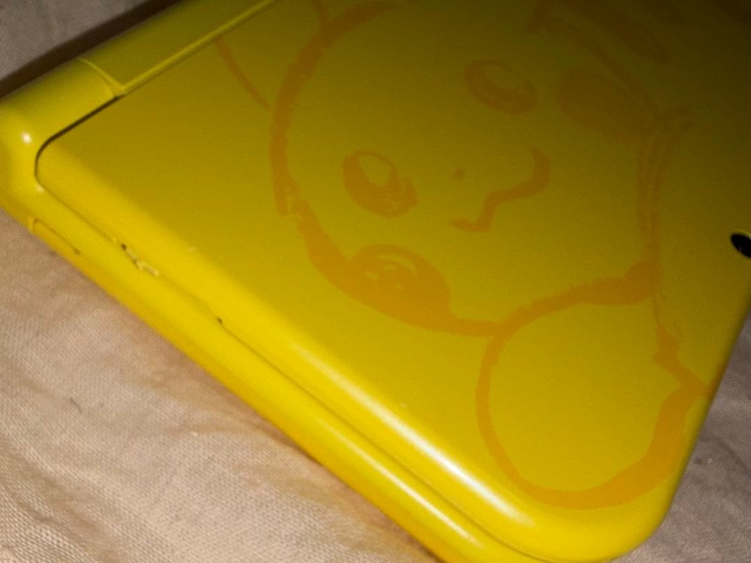 3DS/2DS/DS New Nintendo 3Dsll Pikachu Yellow Pokemon With Box, Main Unit, Japan