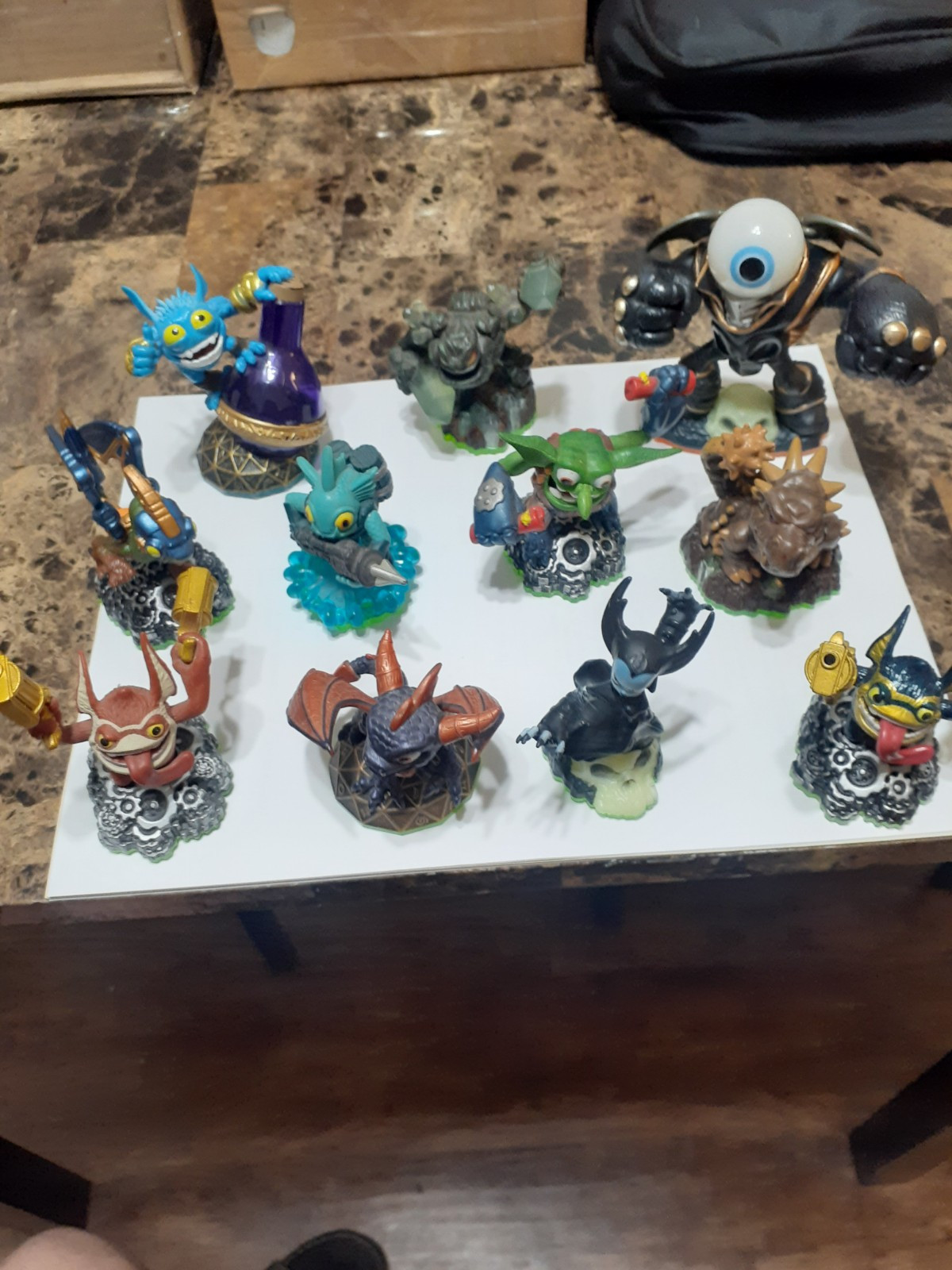 1 MIX LOT OF 11 ACTIVISION SKYLANDERS SUPERCHARGERS CHARACTERS ORIGINAL ITEM