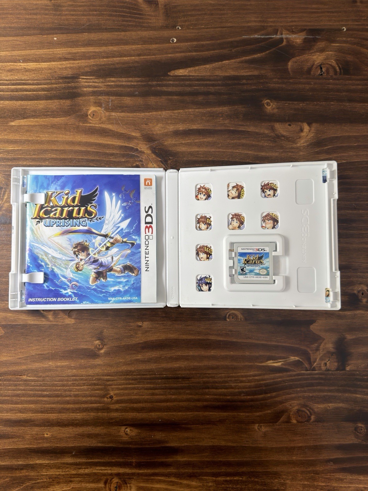 Kid Icarus Uprising (nintendo 3DS, 2012) Rated E 10+ By Nintendo Tested