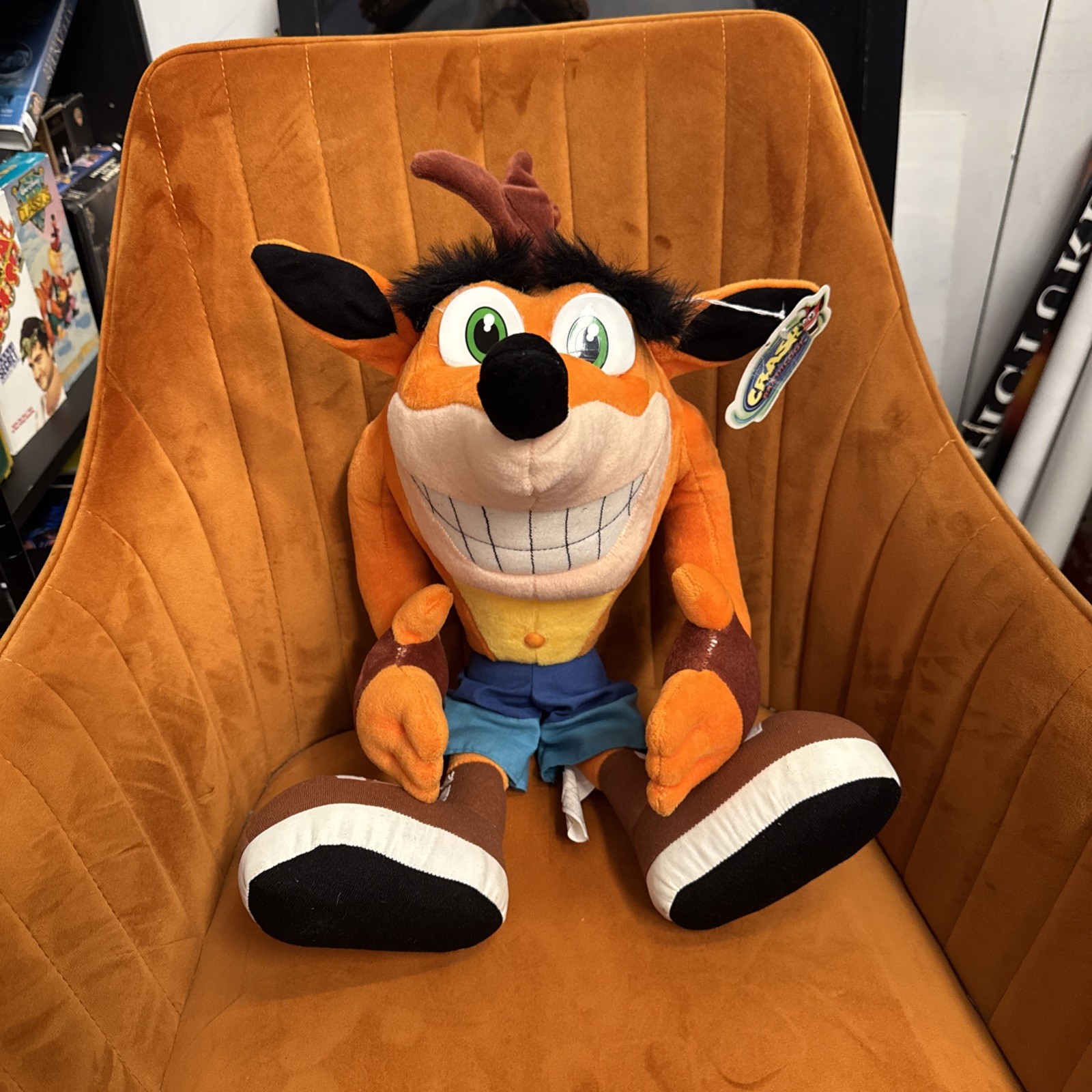 Vintage 20-inch 2001 Crash Bandicoot plush Play By Play Universal Studios Tagged
