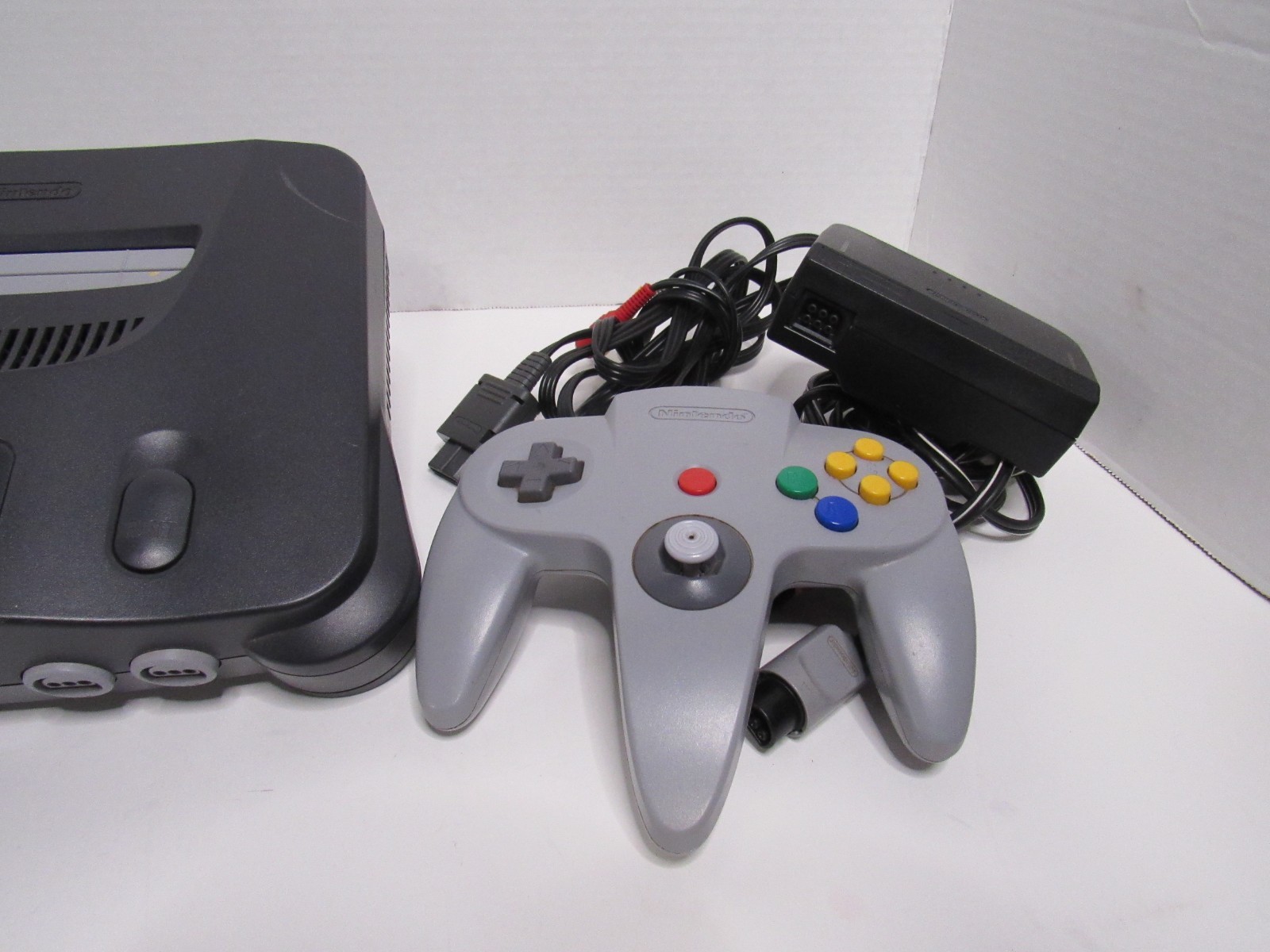 Nintendo 64 N64 Console Bundle Controller Cables Tested Working + Random Game