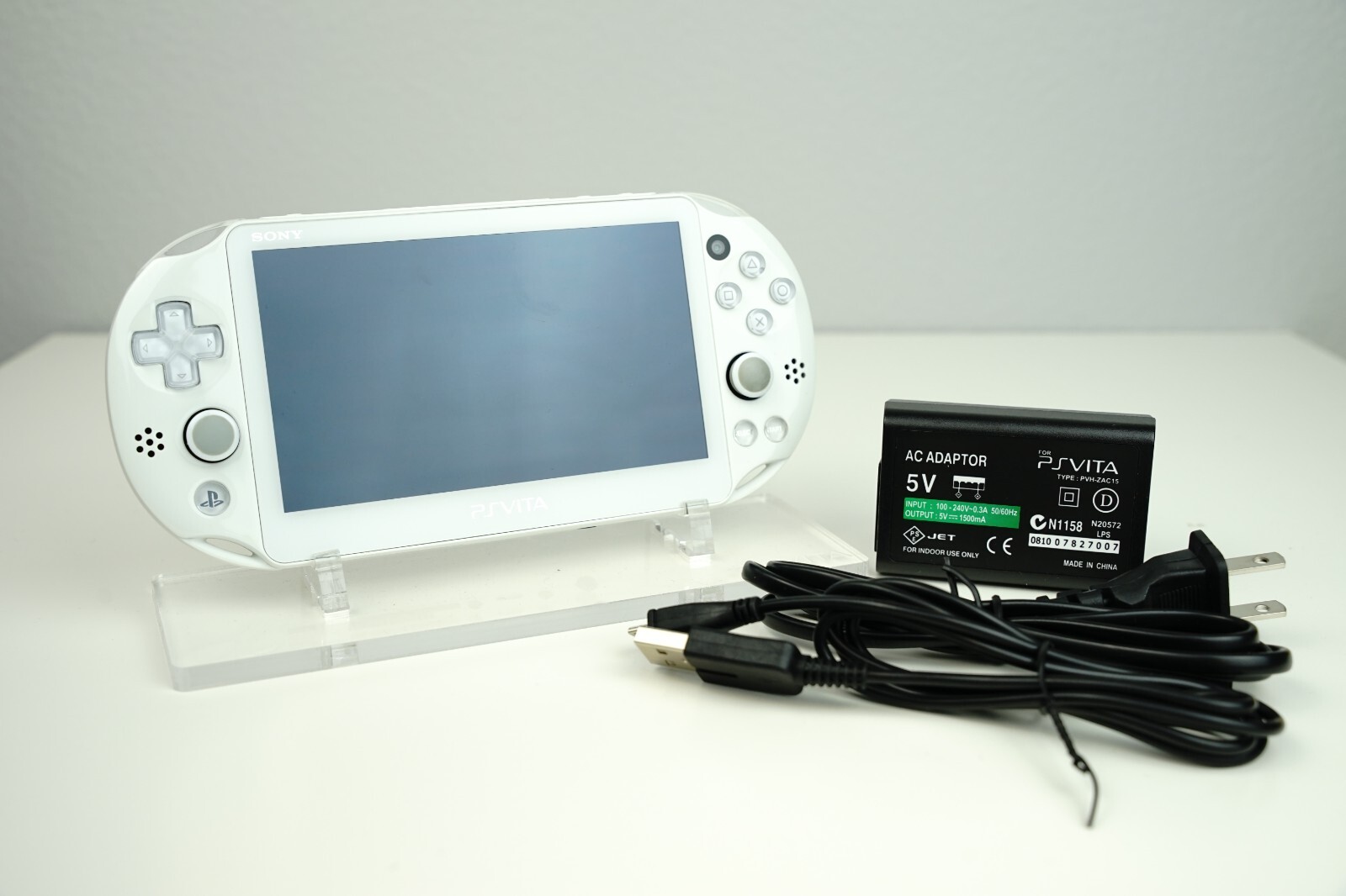 Sony PS Vita Slim PCH-2000 Playstation Console w/charger PSV Japan Used