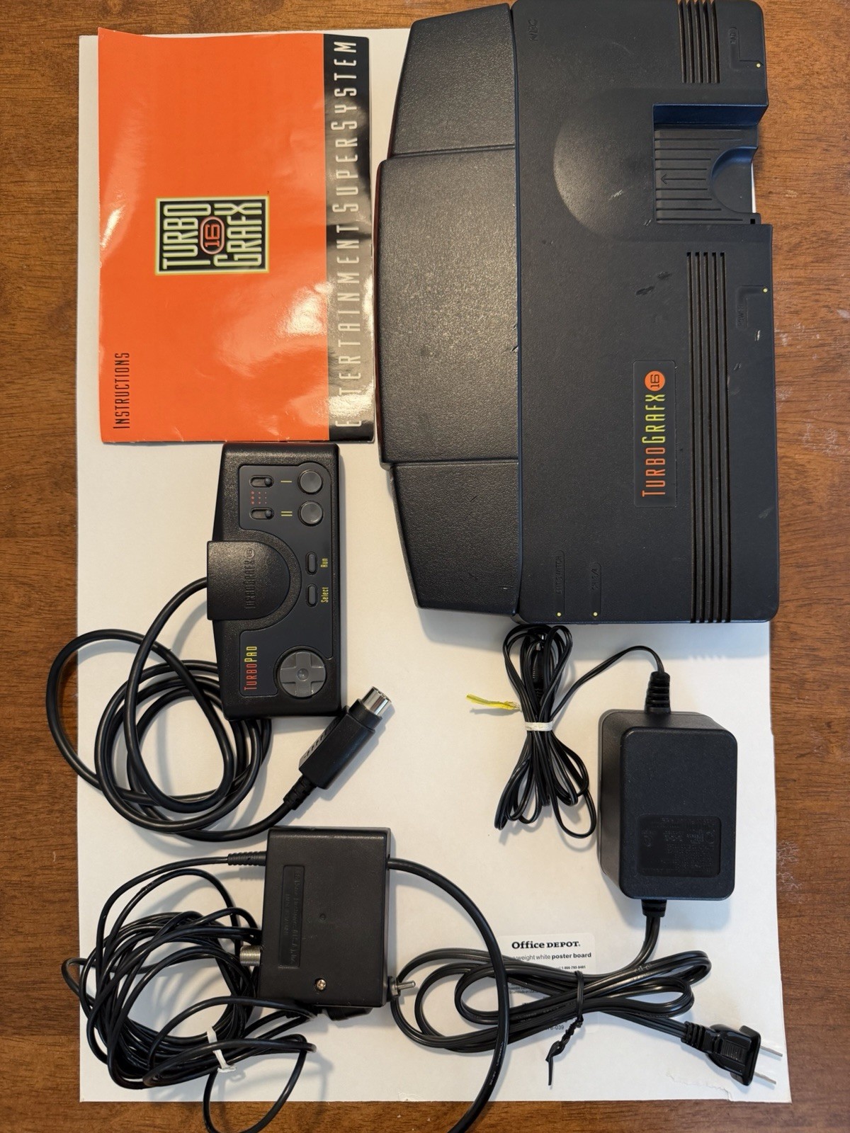 TurboGrafx-16 Black Console w/ TurboPad, Power, RF Switch, Manual – AV issue.