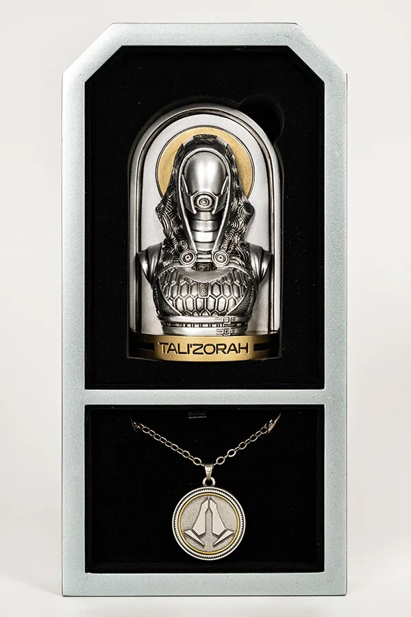 Mass Effect Tali Companion Bundle Round Pendant Bust Official NIB G2U