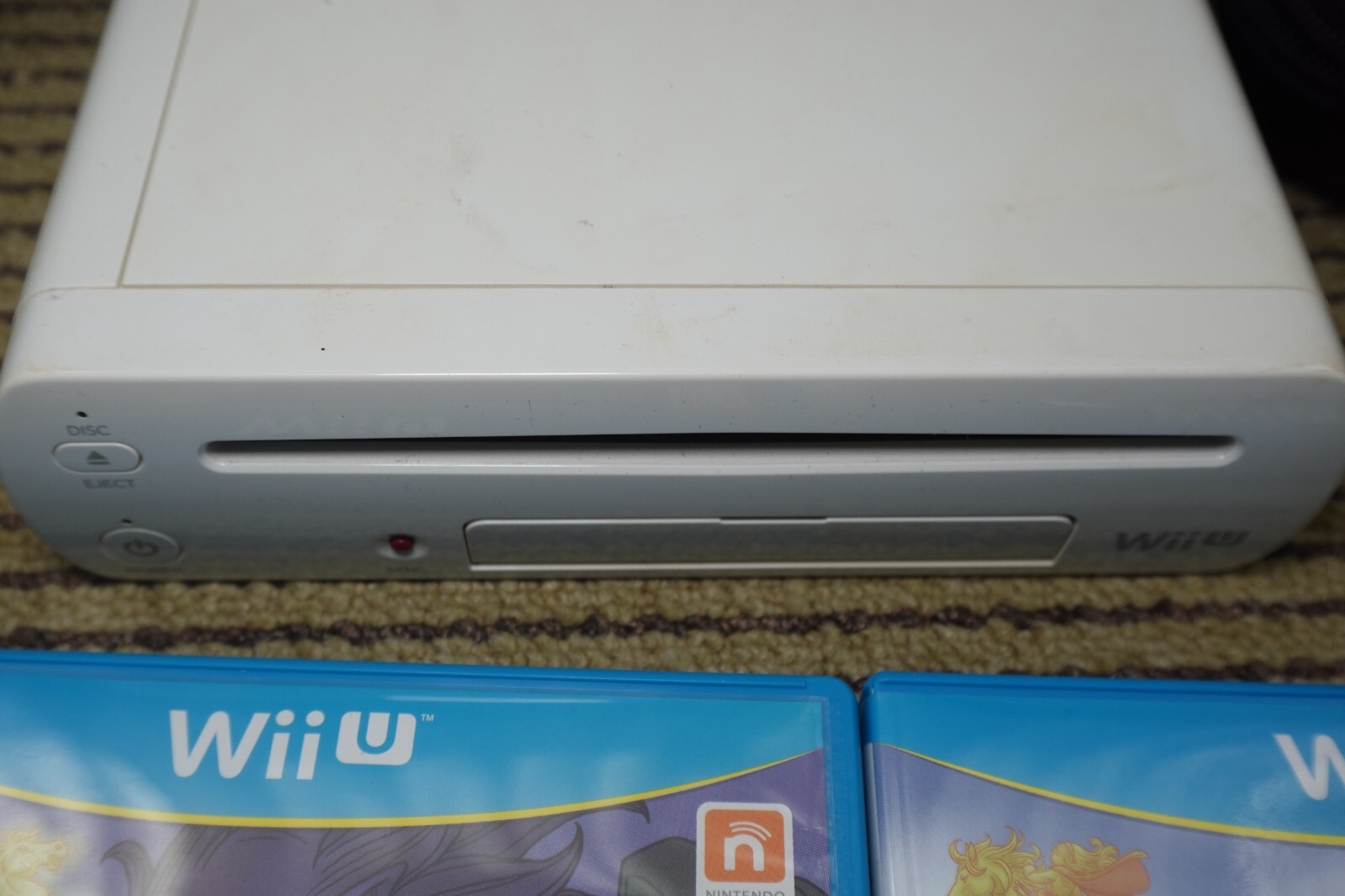 Nintendo WiiU 32GB white WUP-001 working item software wii fit etc… JAPAN