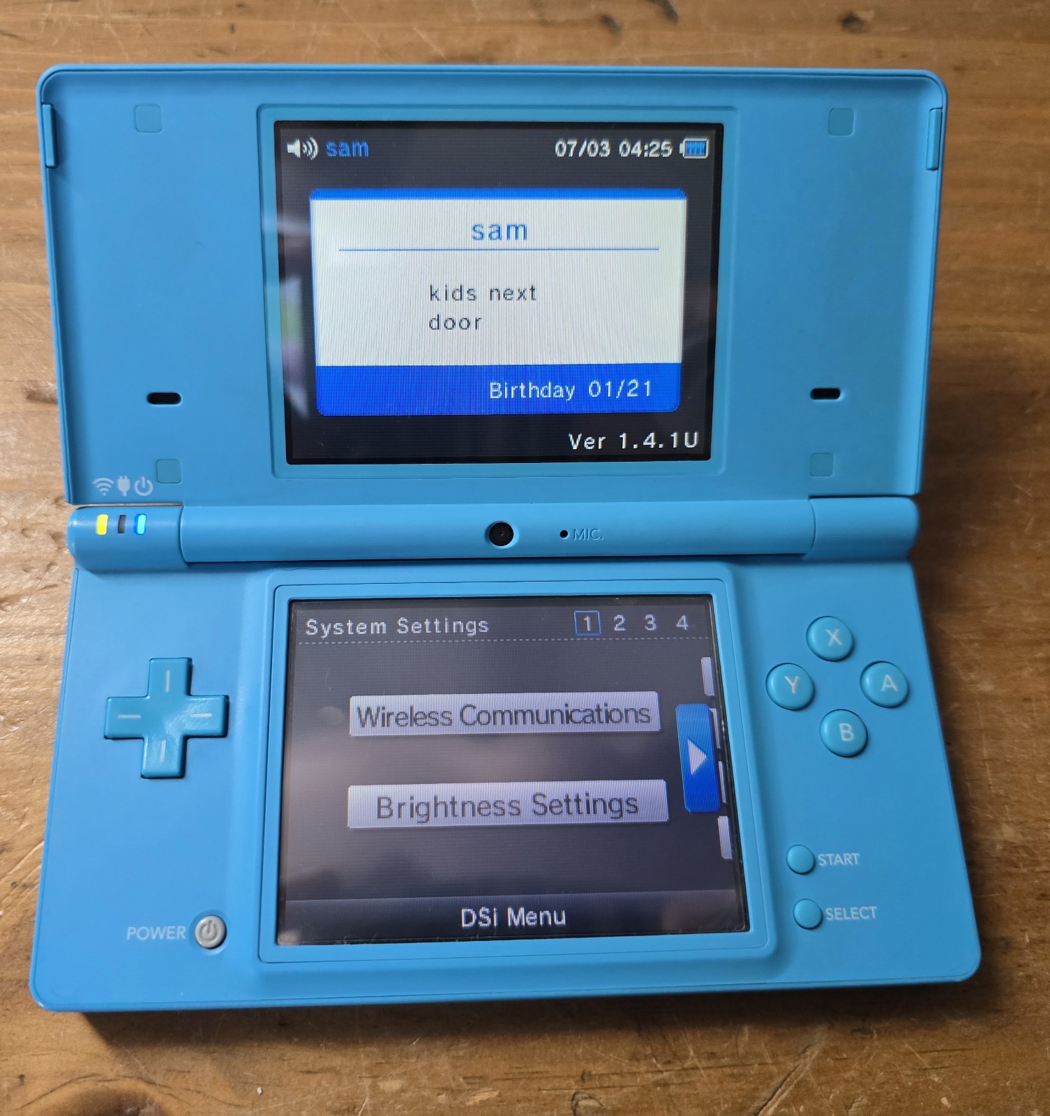 Nintendo DSi TWL.001 Teal Blue Video Game Handheld System W/Charger WORKING