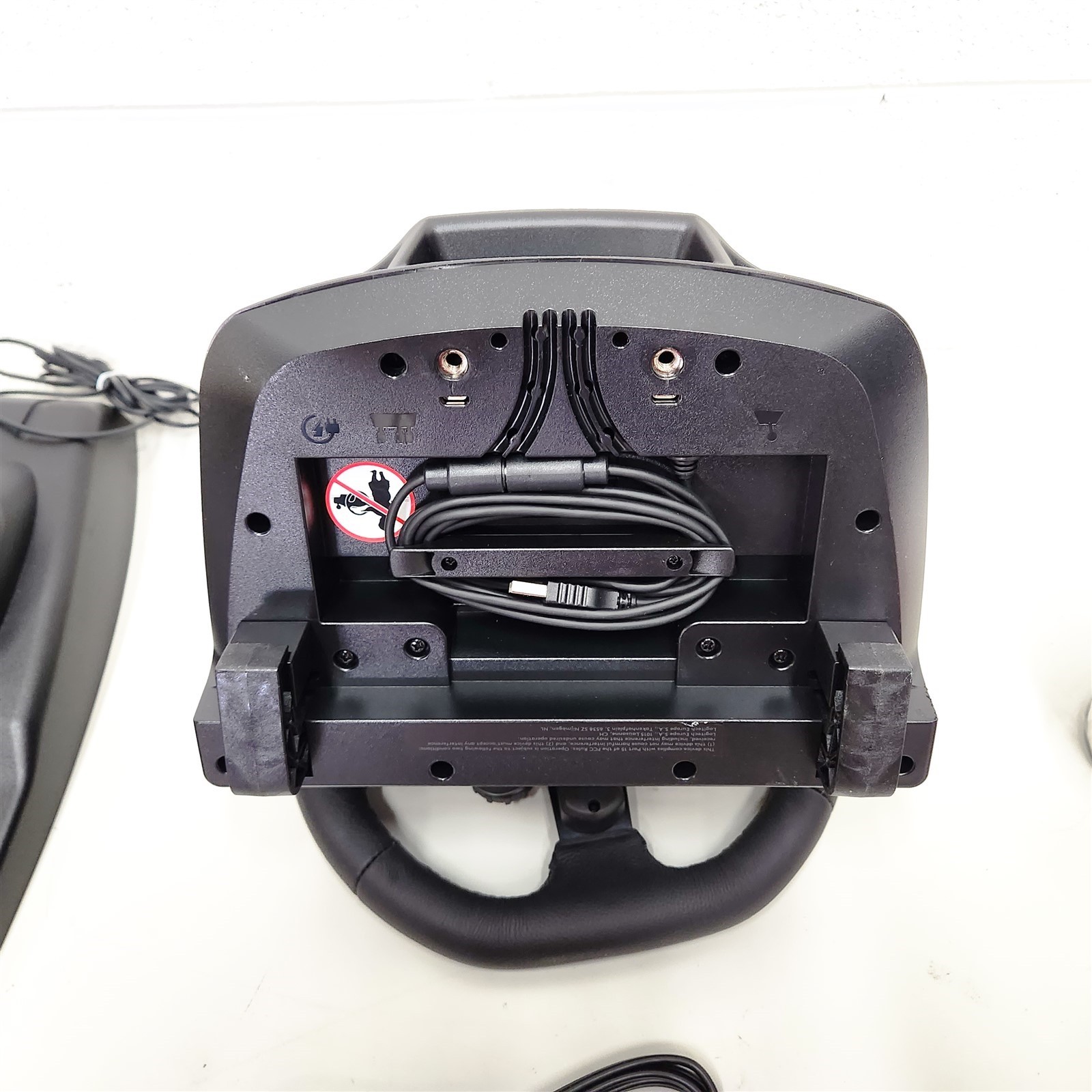Logitech G923 Racing Wheel and Pedals for Xbox X|S, Xbox One and PC