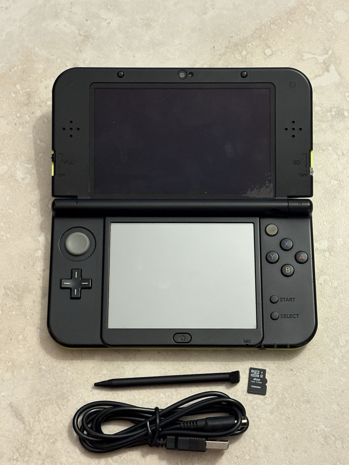 New Nintendo 3DS LL XL Lime And Black Region Free USA Seller
