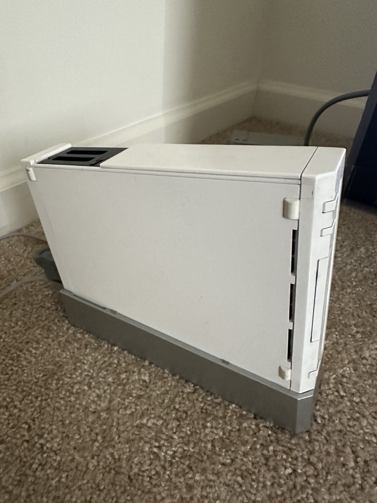 Nintendo Wii Console (White) Bundle + 3 Games