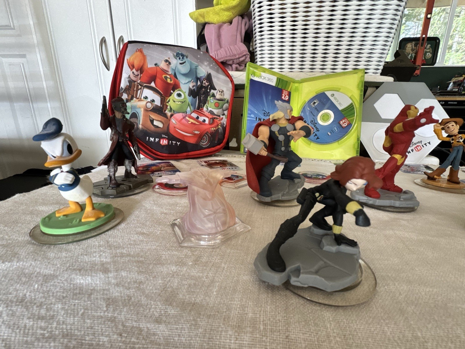 Disney Infinity 2.0 Xbox 360 Game Bundle w/ Portal Base & Figures Iron Man