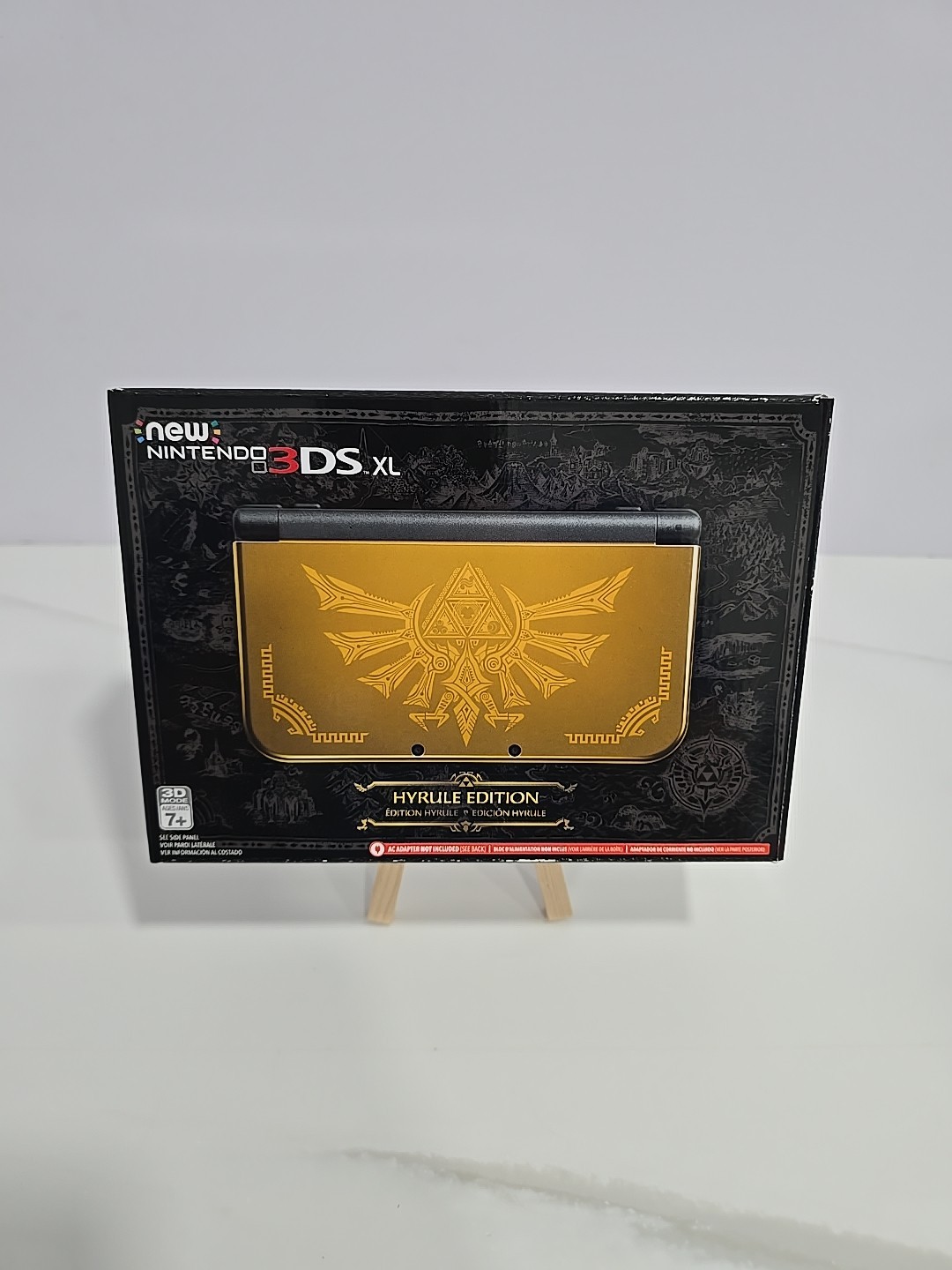 Nintendo New 3DS XL Hyrule Gold Edition Handheld System CIB w/ AR Cards & Manual