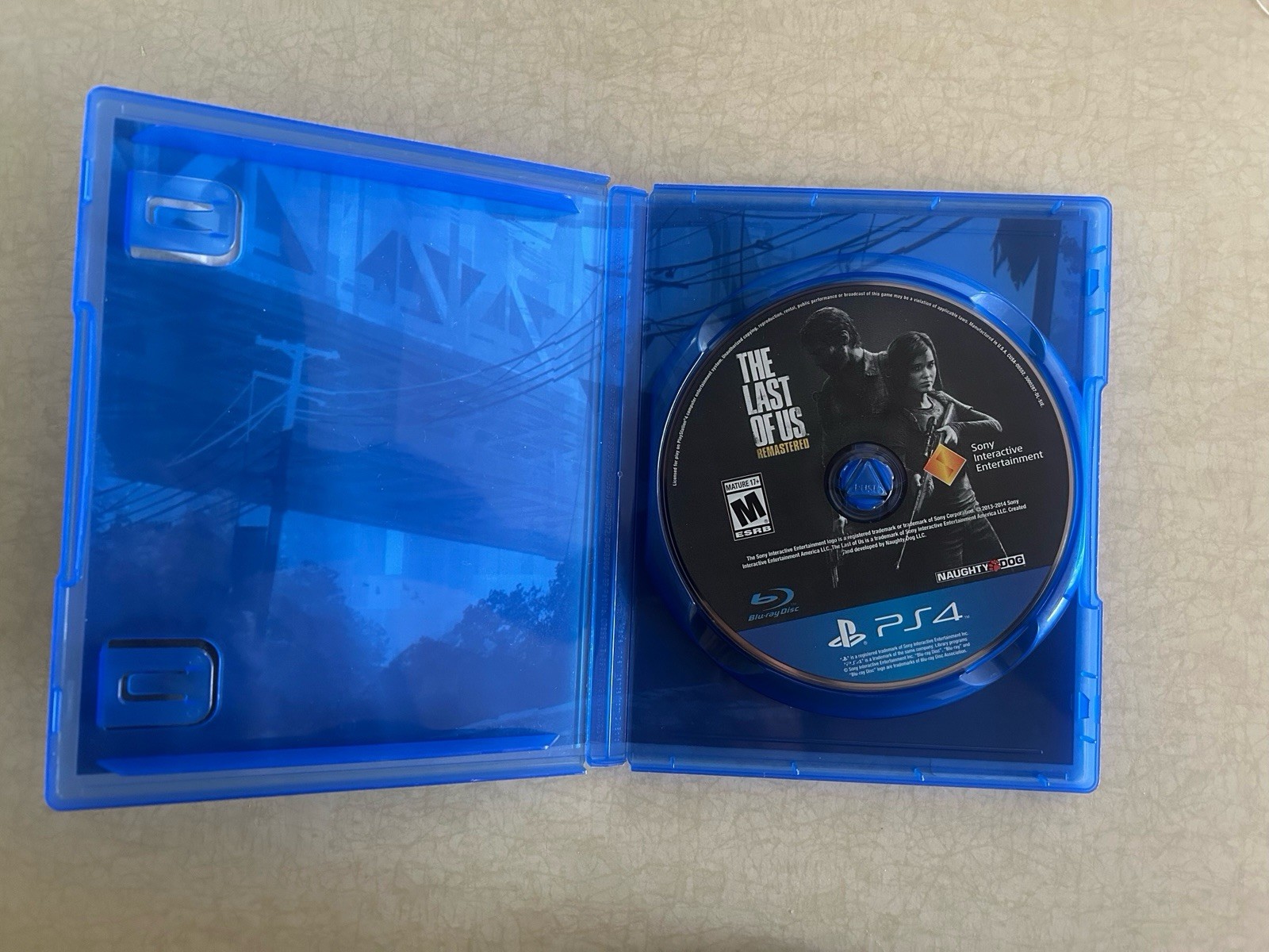 PS4 The Last of Us Part II Collectors Edition – Ellie Statue w/ game & Steelbook