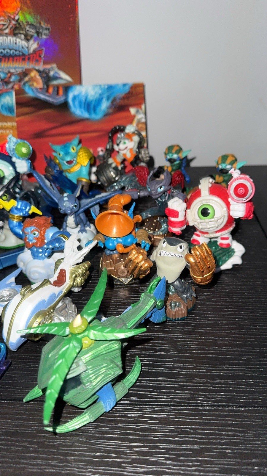 Lot Of 41 Skylanders Superchargers Light Core Chill Comic Poster Collector Guide