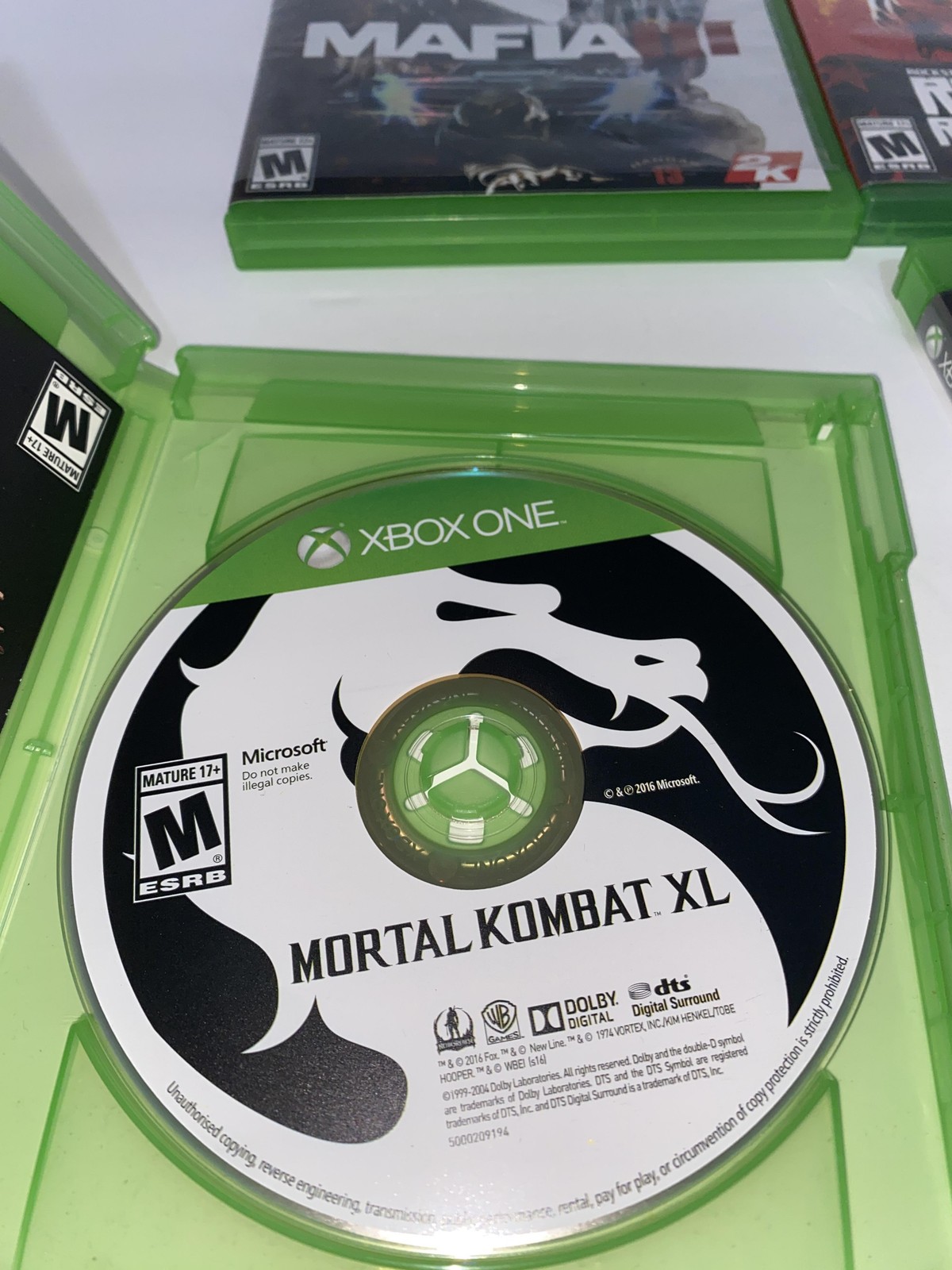 Xbox One Game Lot Of 4 Mafia III Red Dead 2 Mortal Kombat XL Quantum Break