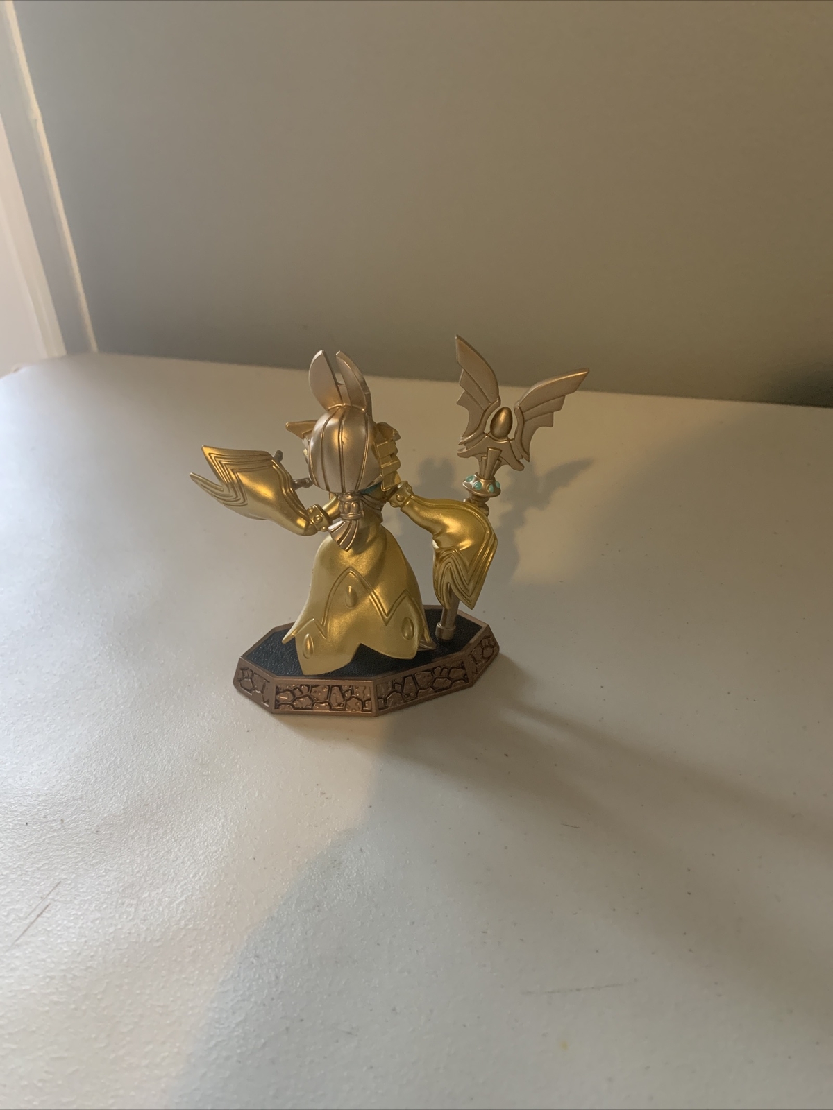 ACTIVISION SKYLANDERS IMAGINATORS GOLDEN QUEEN SENSEI FIGURE, 87798888 TOY