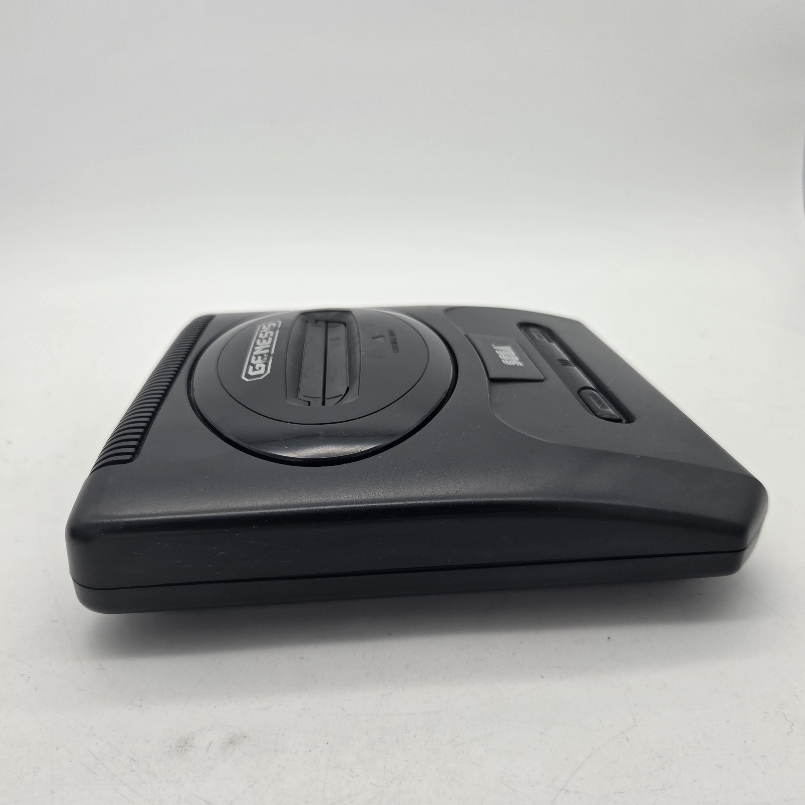 Sega Genesis Model 2 Console System Bundle Cords & Controller (MK-1631) Tested