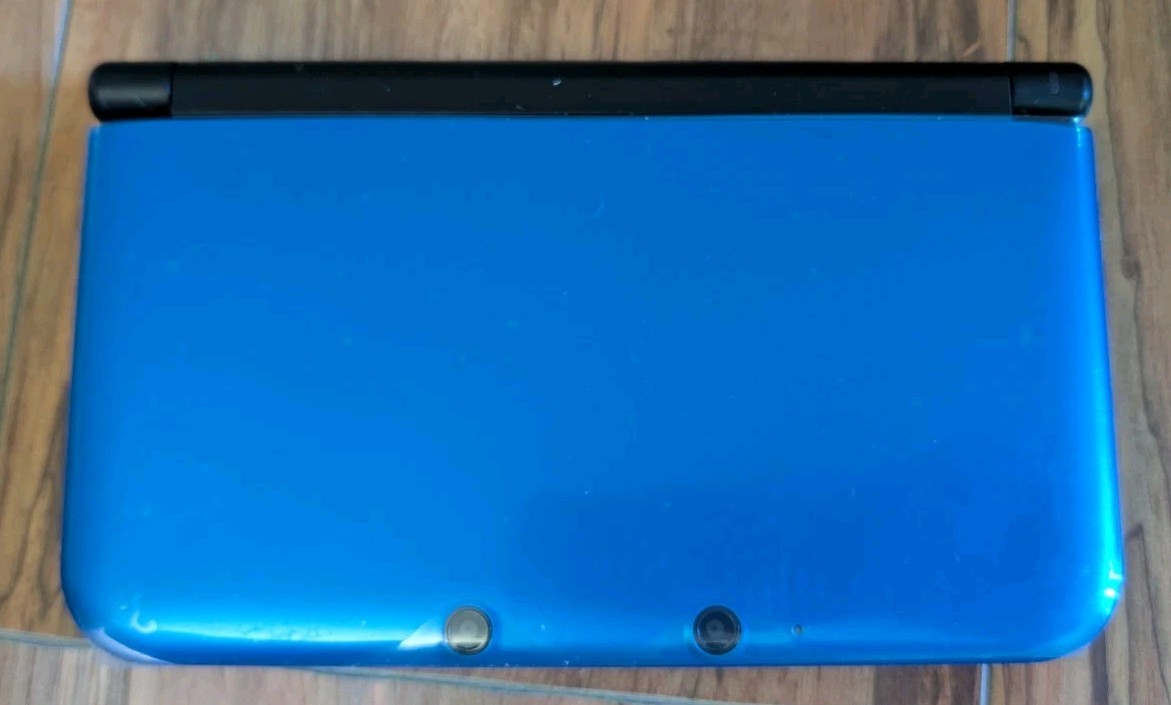 Nintendo 3DS XL Blue Console Complete in Box | Open-Box
