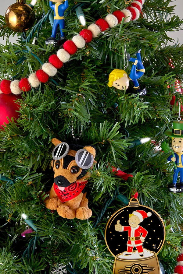 Fallout 4 Dogmeat Keychain Companion Mini Plush Figure Dog Ornament