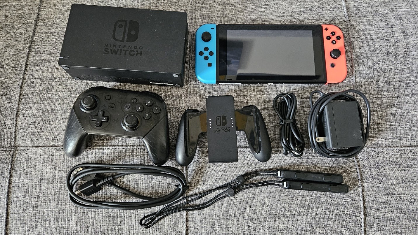 Nintendo Switch Console (Case, Controller, Free Game, 256GB SD Card incuded)