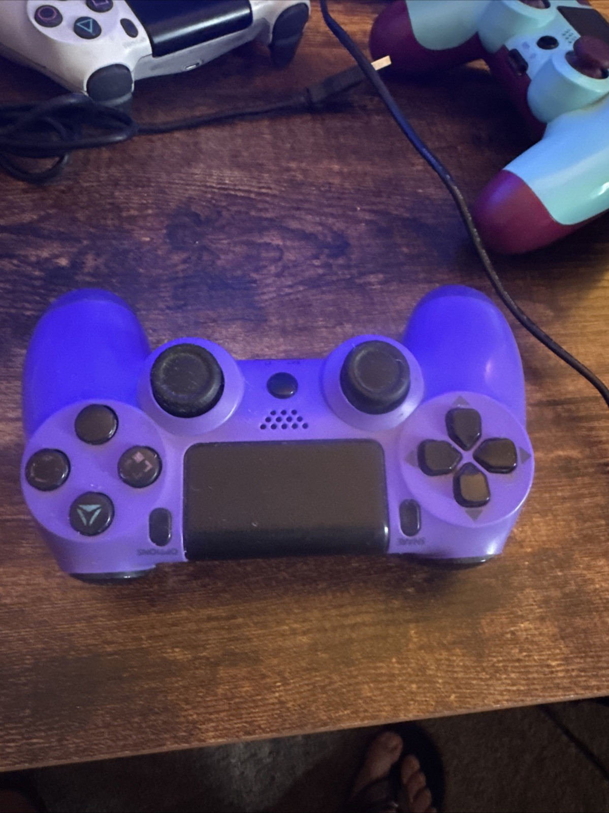ps4 slim 500gb, 4 controllers, 8 games